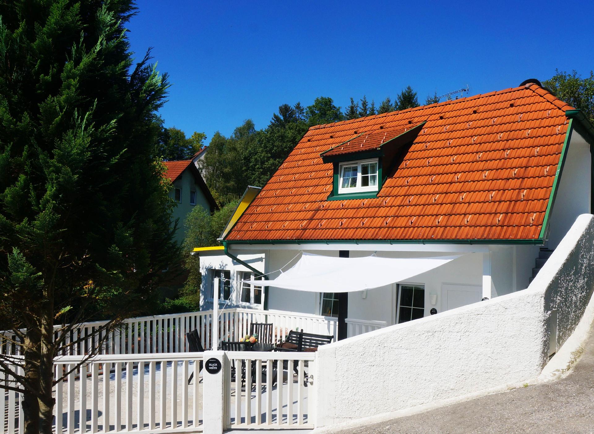 Herzlich Willkommen im Ferienhaus BLACK & WHIT   Wiener Alpen