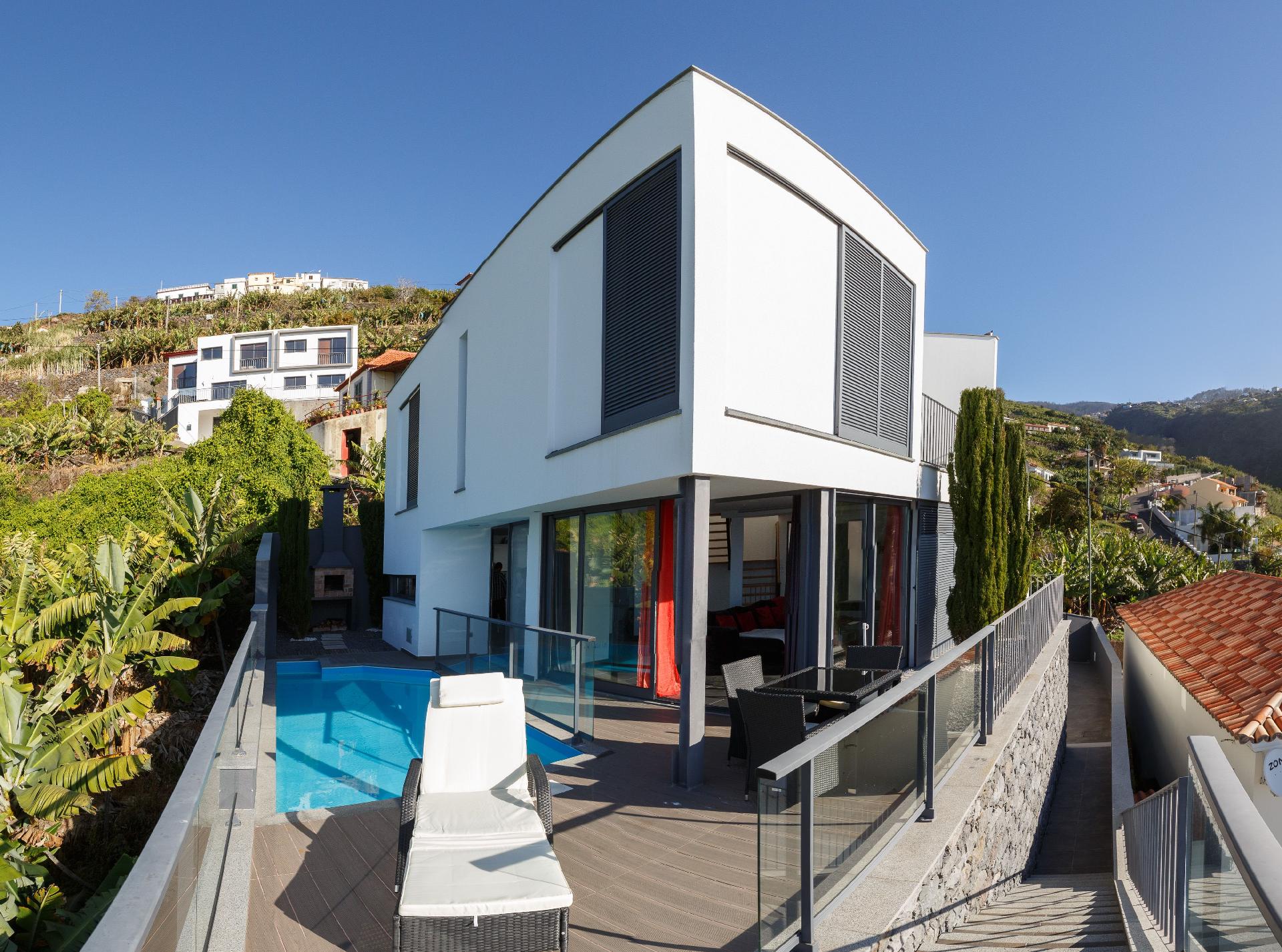 Ferienhaus mit Privatpool für 4 Personen  + 2 Ferienhaus auf Madeira