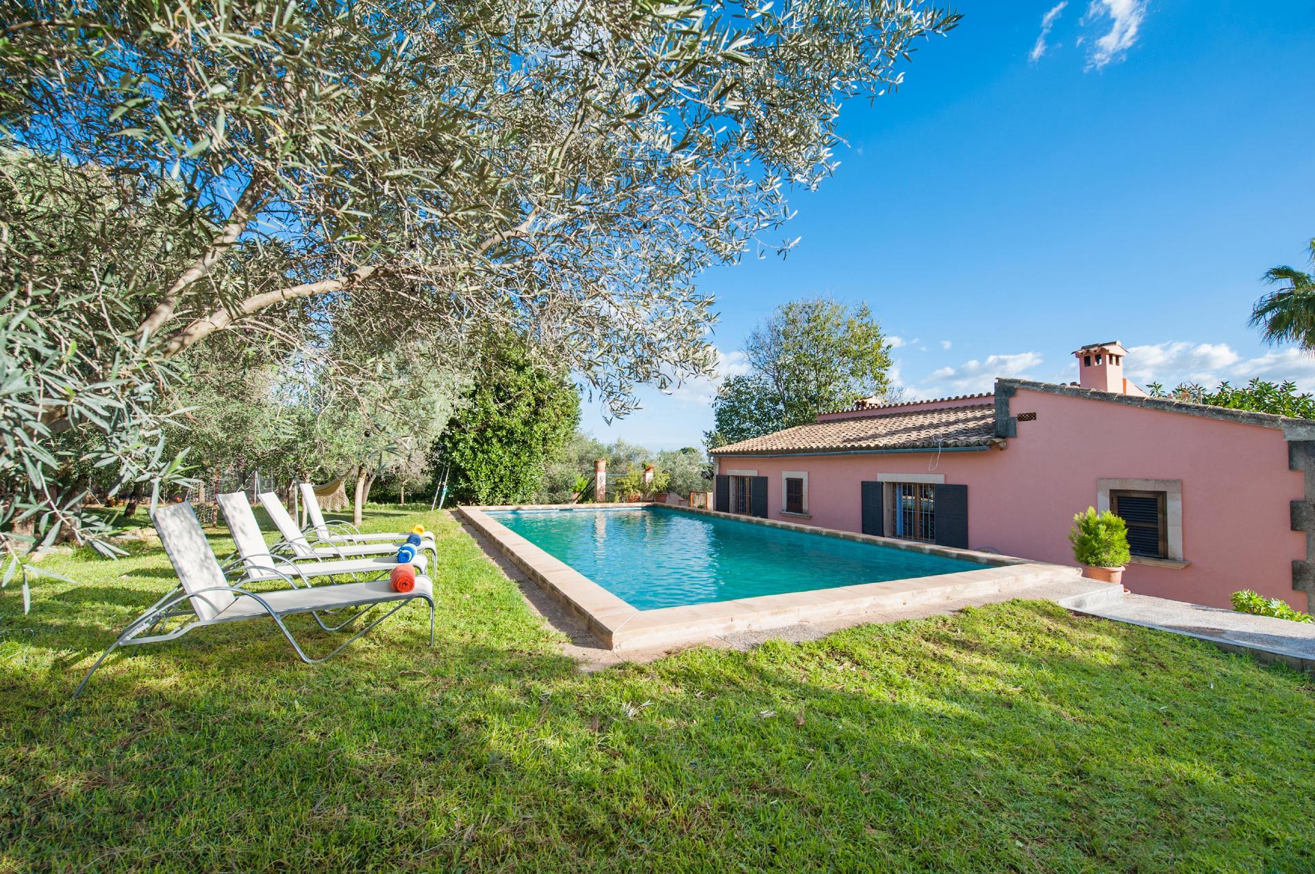 Ferienhaus mit Privatpool für 8 Personen ca.    Mallorca Mitte