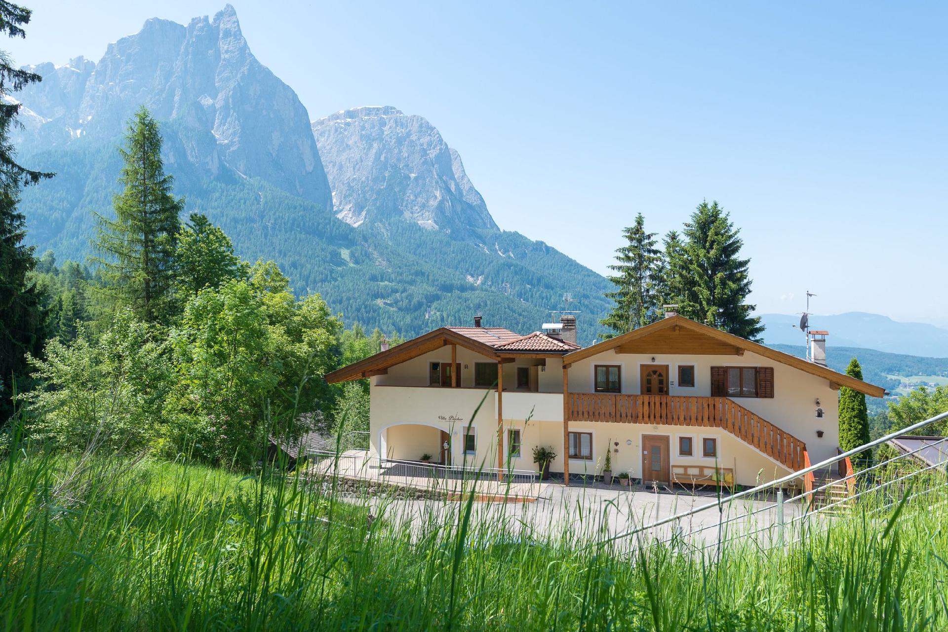 Ferienwohnung in den Dolomiten mit traumhafter Aus Ferienhaus 