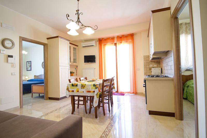 Ferienwohnung für 6 Personen ca. 75 m² i  in Italien