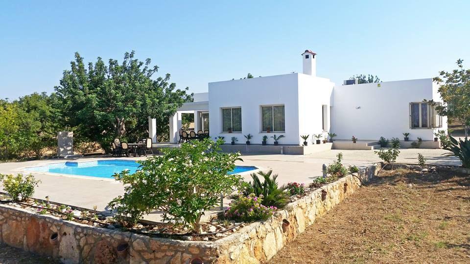 Ferienhaus mit Privatpool für 8 Personen ca.  Ferienhaus in Zypern