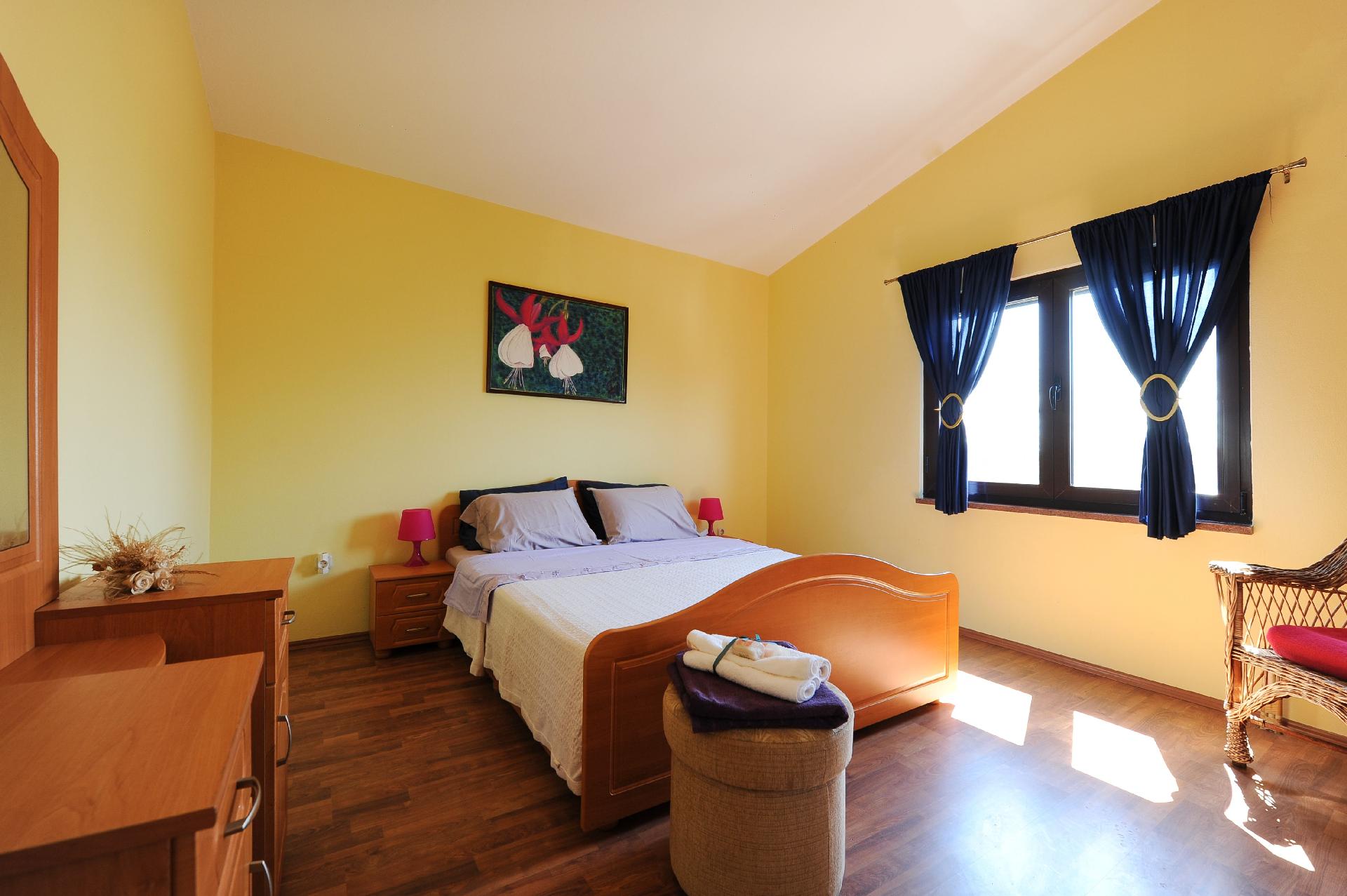 Ferienwohnung für 8 Personen ca. 194 m²  Ferienhaus in Dalmatien