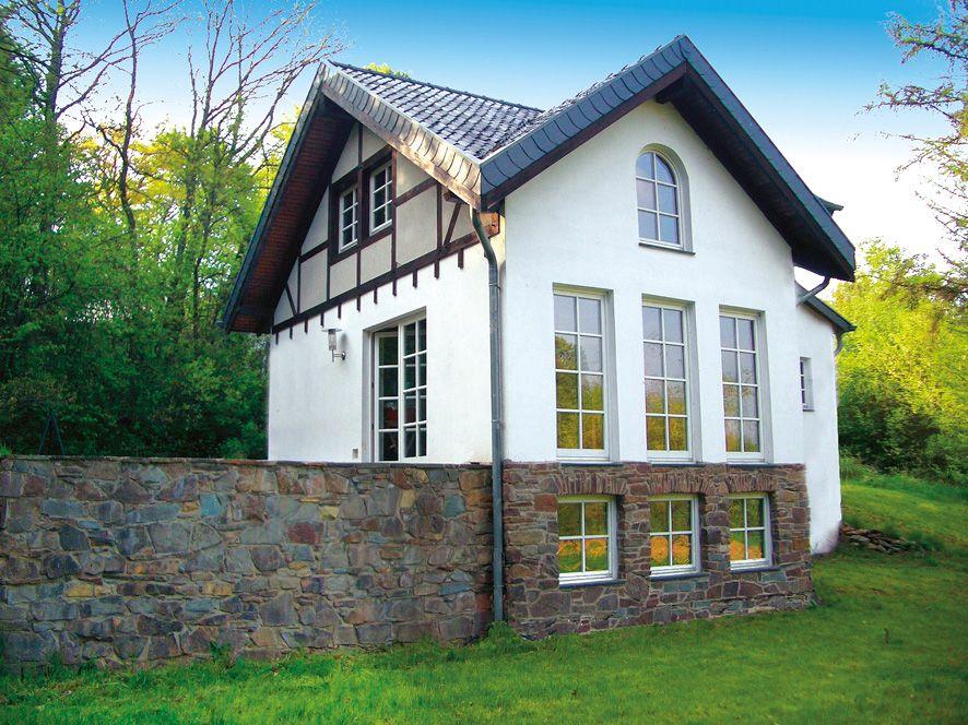 Ferienhaus für 7 Personen  + 1 Kind ca. 100 m Ferienhaus in der Eifel