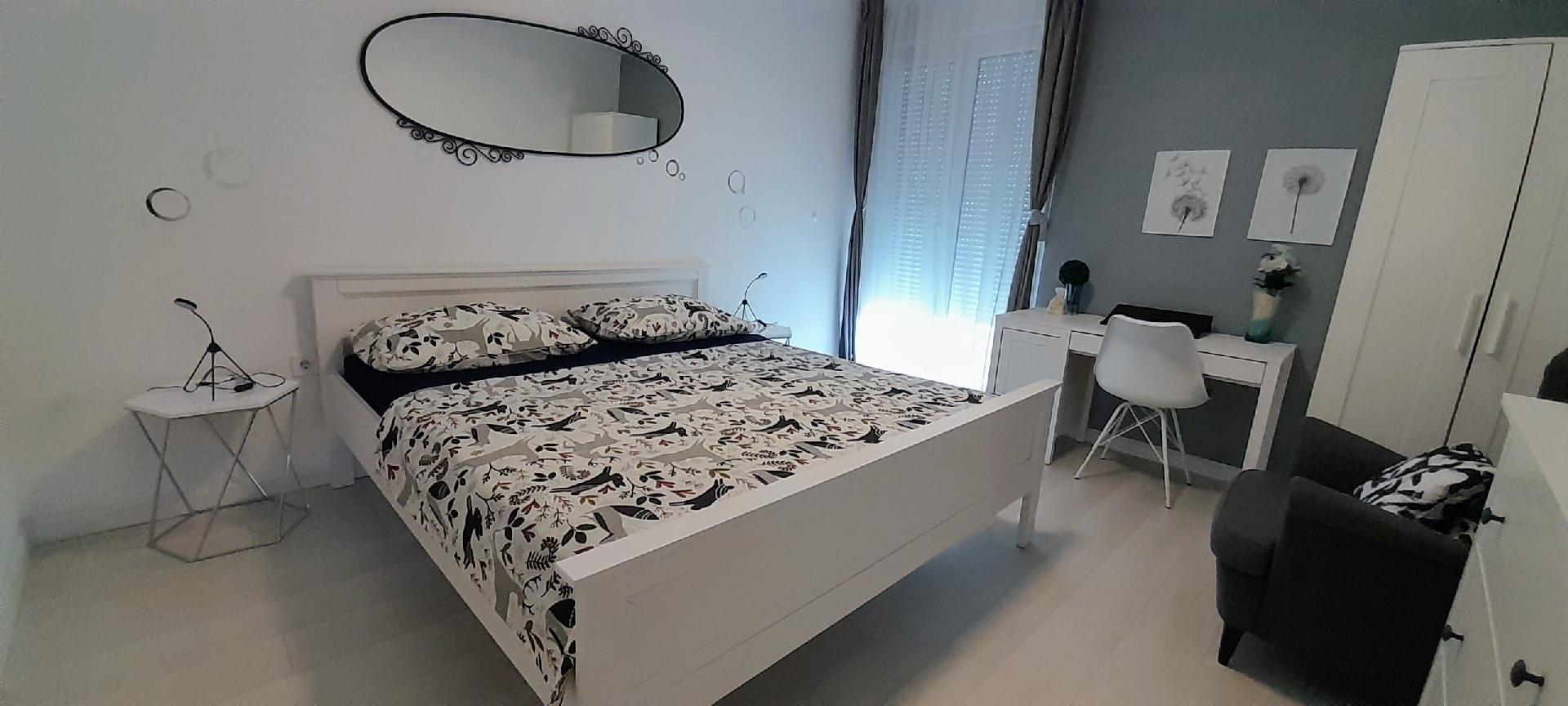 Ferienwohnung für 4 Personen ca. 64 m² i Ferienhaus  Split