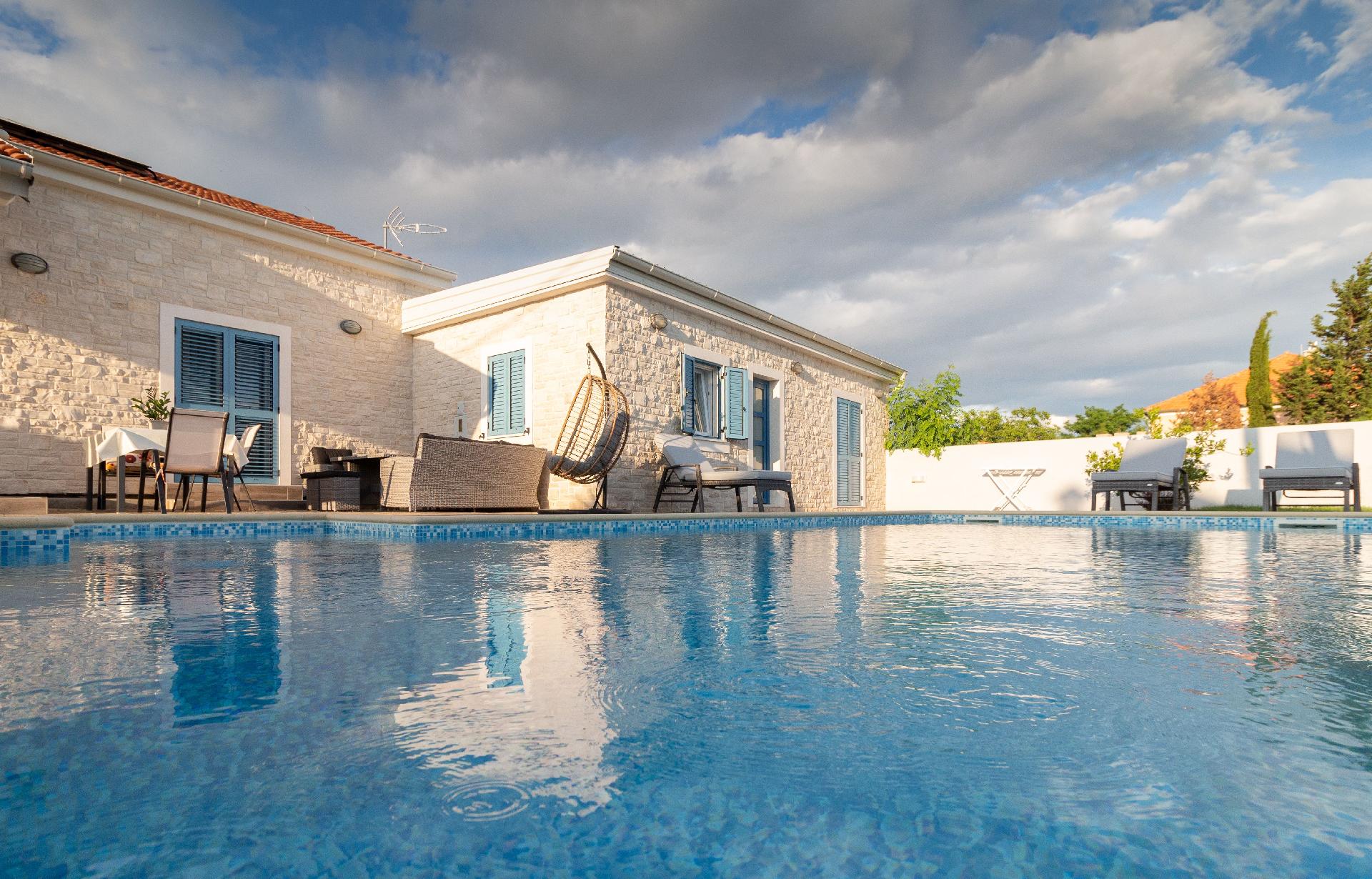 Ferienhaus in Privlaka mit Privatem Pool   Privlaka