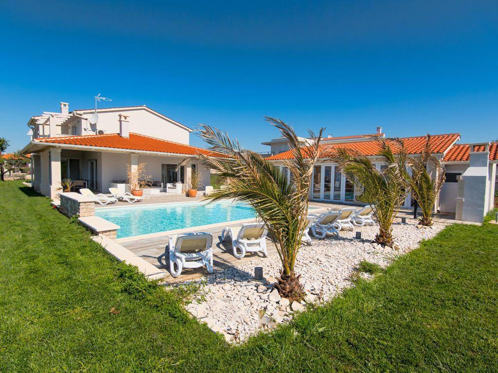 Elegante und komfortable Villa mit Salzwasserpool, Ferienhaus in Istrien