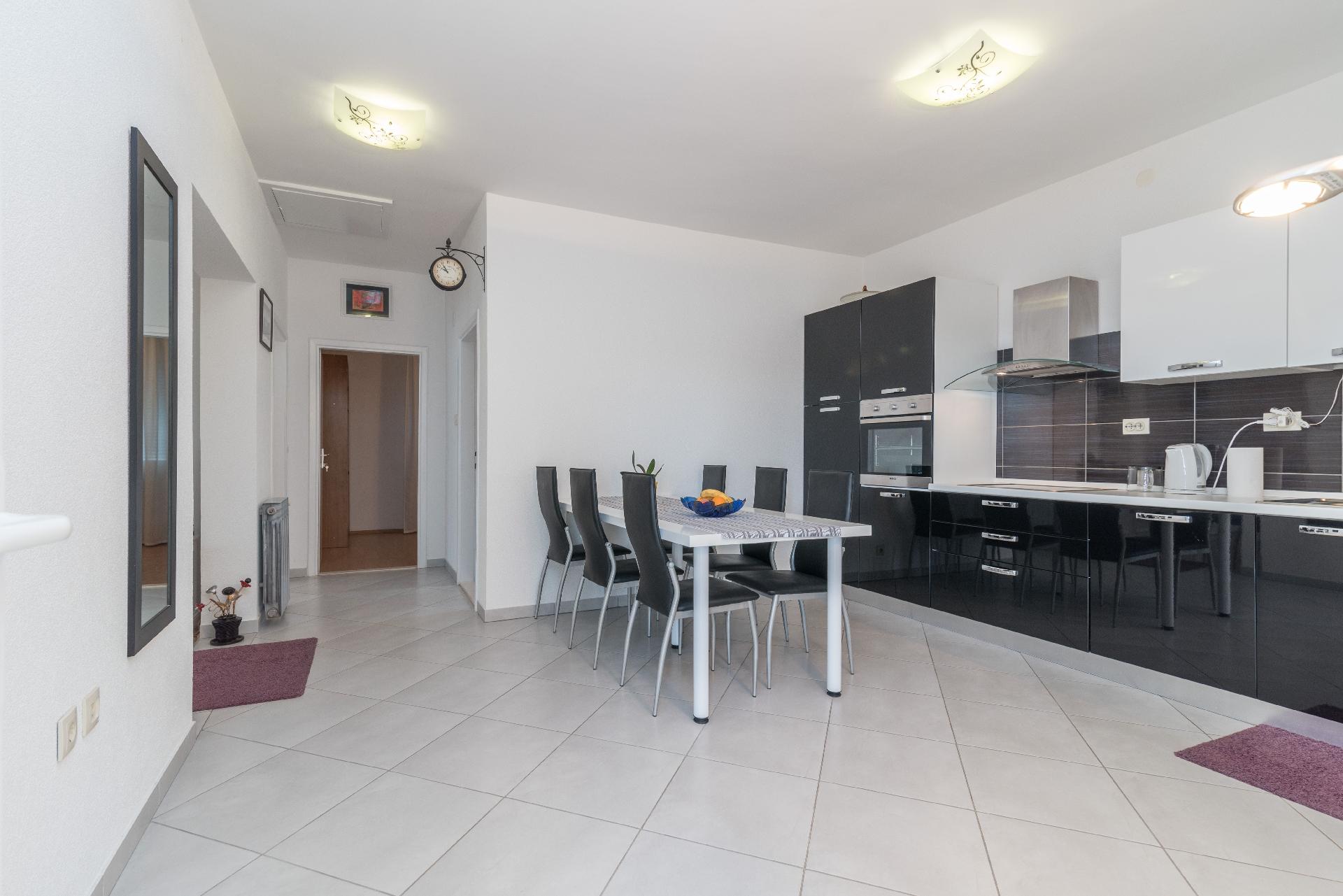 Ferienwohnung für 5 Personen ca. 78 m² i Ferienwohnung in Dalmatien