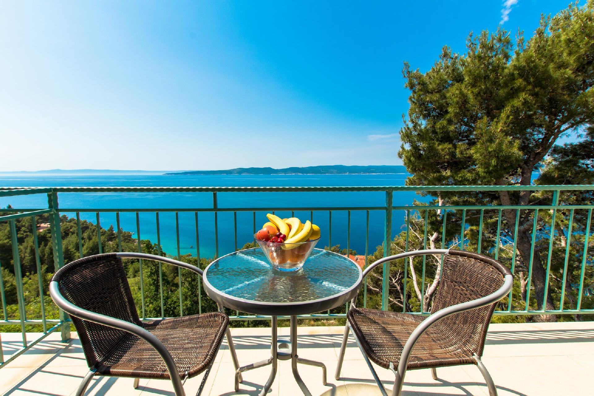Ferienwohnung für 5 Personen ca. 65 m² i Ferienhaus  Makarska Riviera