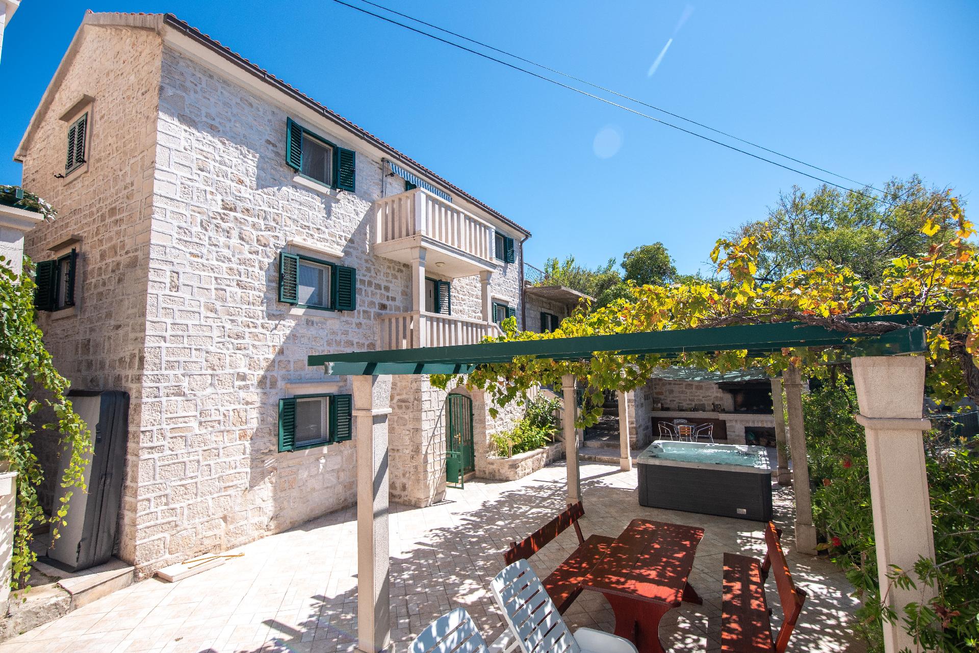 Ferienhaus für 9 Personen ca. 120 m² in  Ferienhaus  kroatische Inseln
