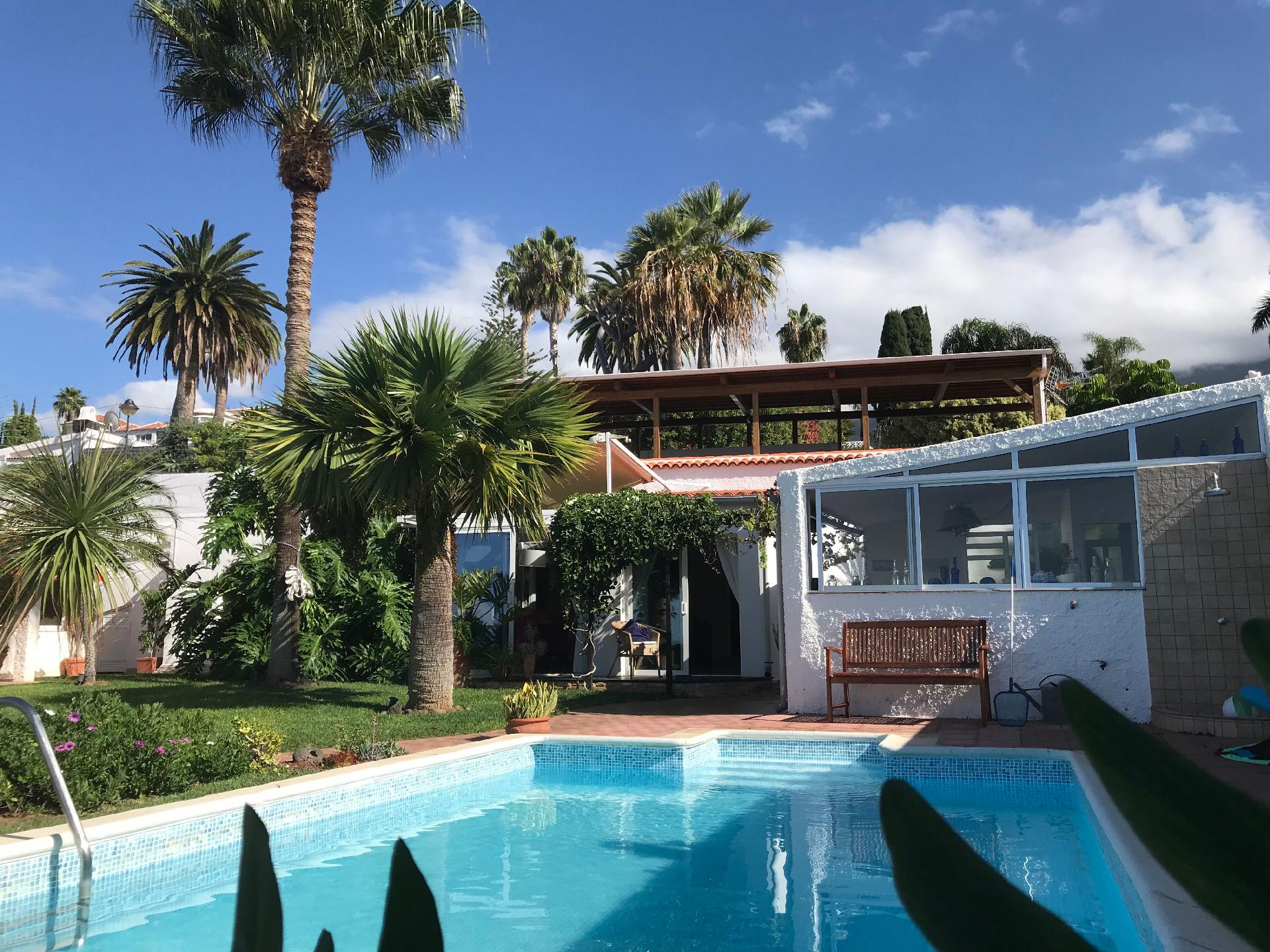Ferienhaus mit Garten und beheiztem Pool sowie Pan Ferienhaus in Spanien