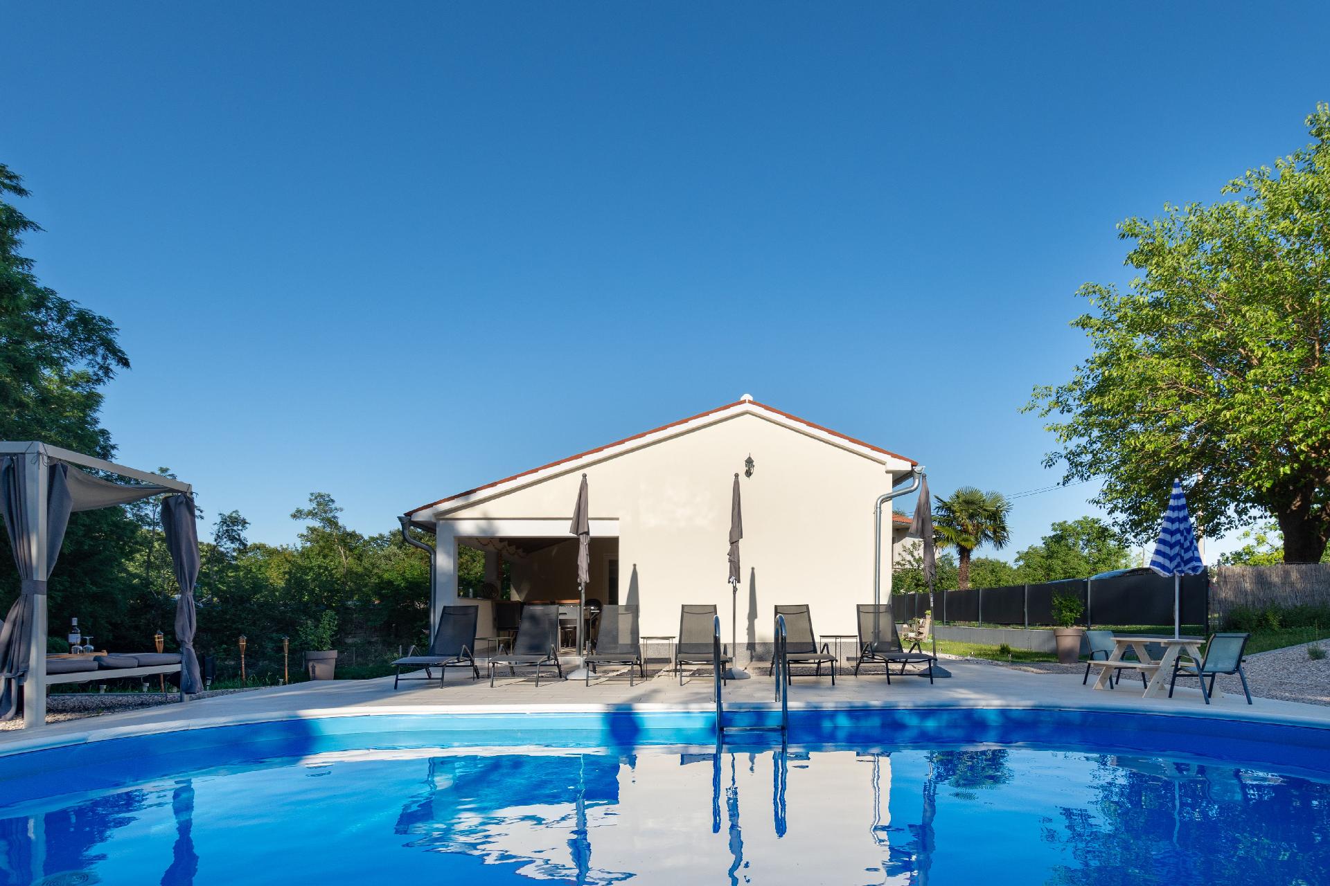Ferienhaus mit Privatpool für 6 Personen ca.  Ferienhaus in Kroatien