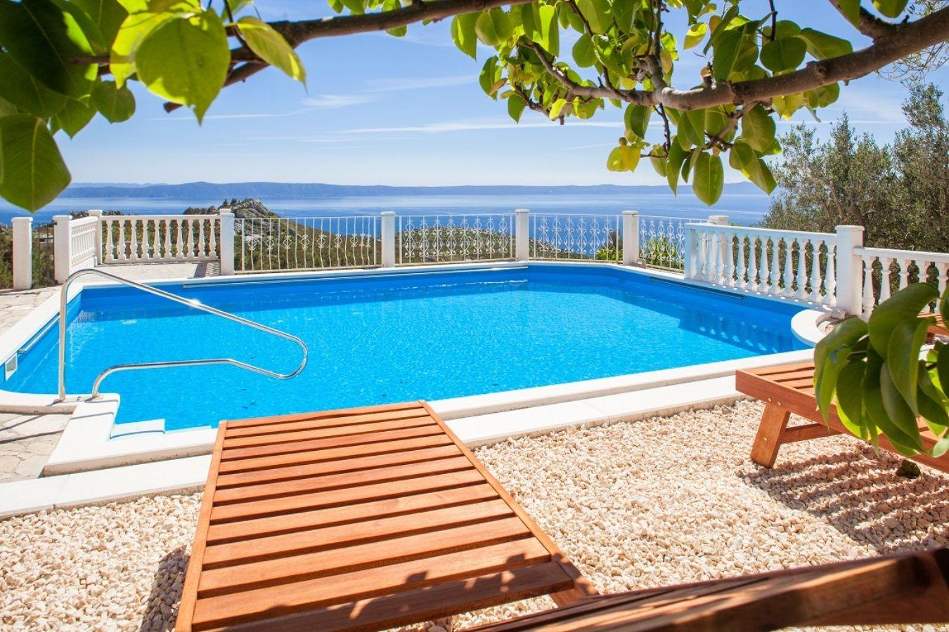 Ferienhaus mit Privatpool für 4 Personen ca.  Ferienhaus in Dalmatien