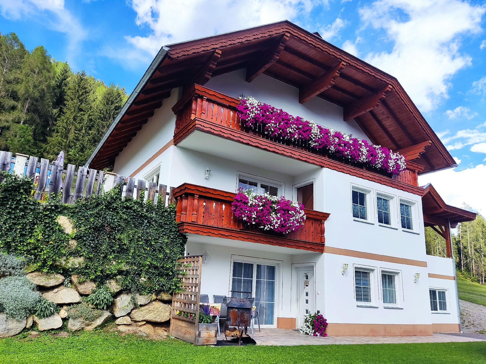 Ferienwohnung für 6 Personen ca. 75 m² i   Flattach