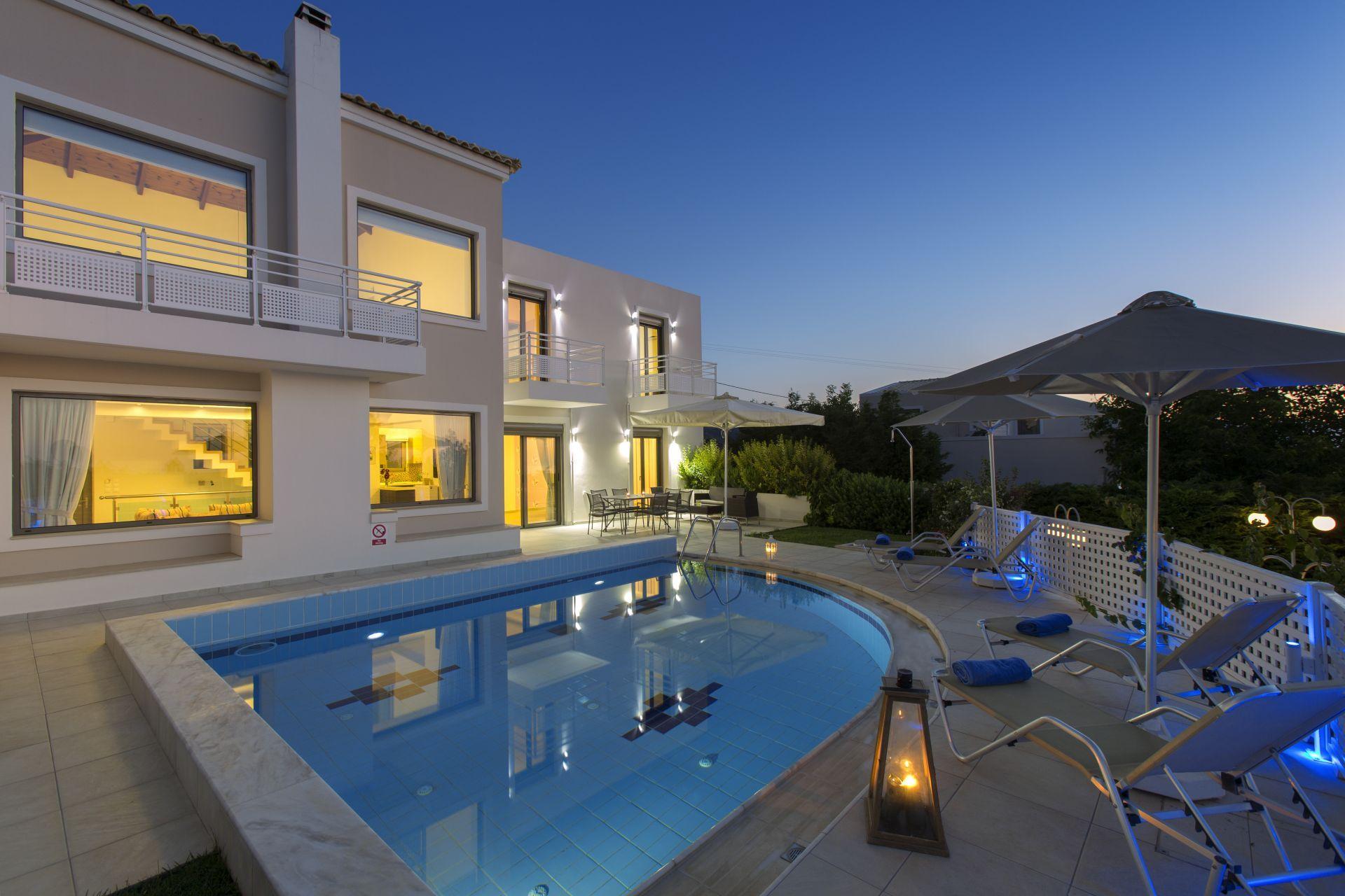 Ferienhaus mit Privatpool für 6 Personen  + 2 Ferienwohnung in Griechenland