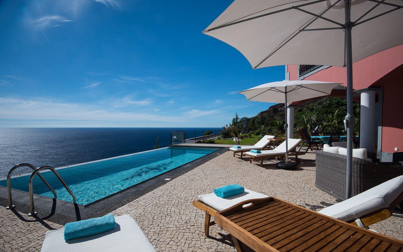 Ferienhaus mit Privatpool für 6 Personen ca.  Ferienhaus auf Madeira