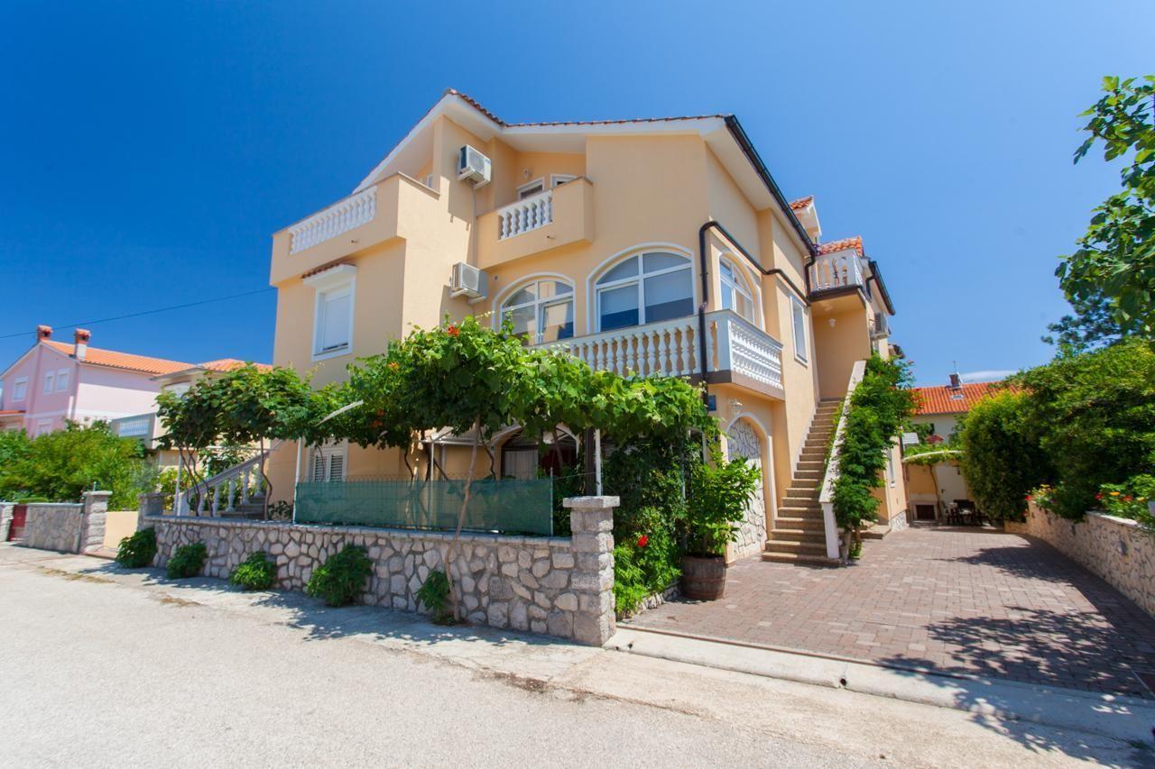 Ferienwohnung für 4 Personen ca. 65 m² i Ferienhaus  kroatische Inseln