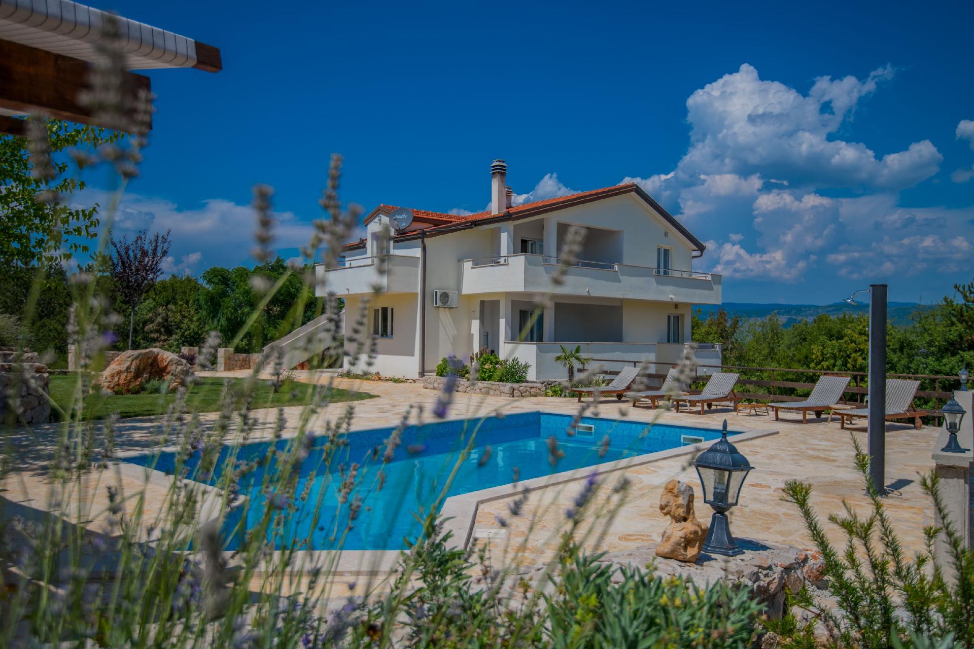 Ferienhaus mit Privatpool für 10 Personen ca. Ferienwohnung in Kroatien