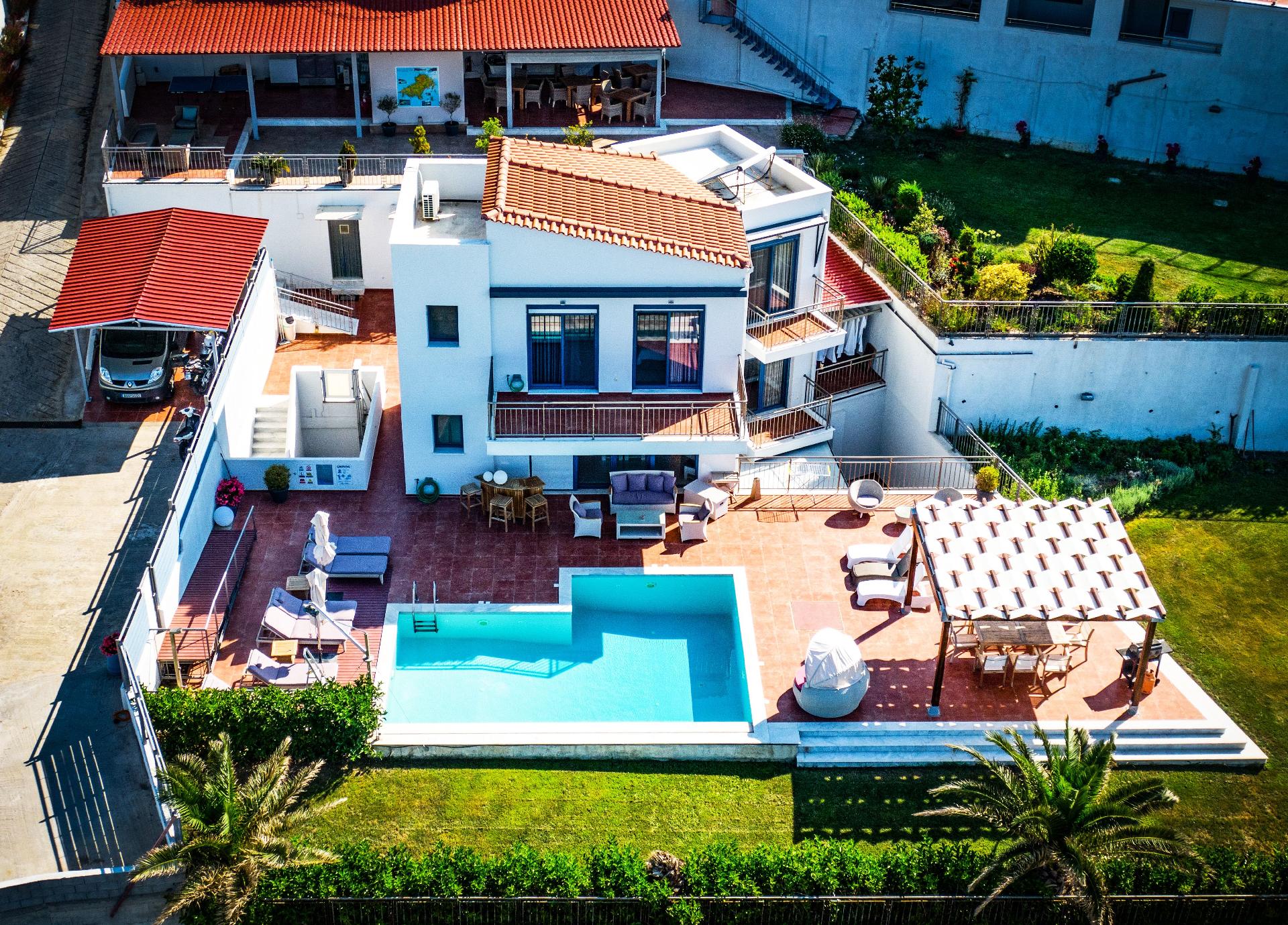 Ferienhaus mit Privatpool für 10 Personen ca. Ferienhaus in Griechenland