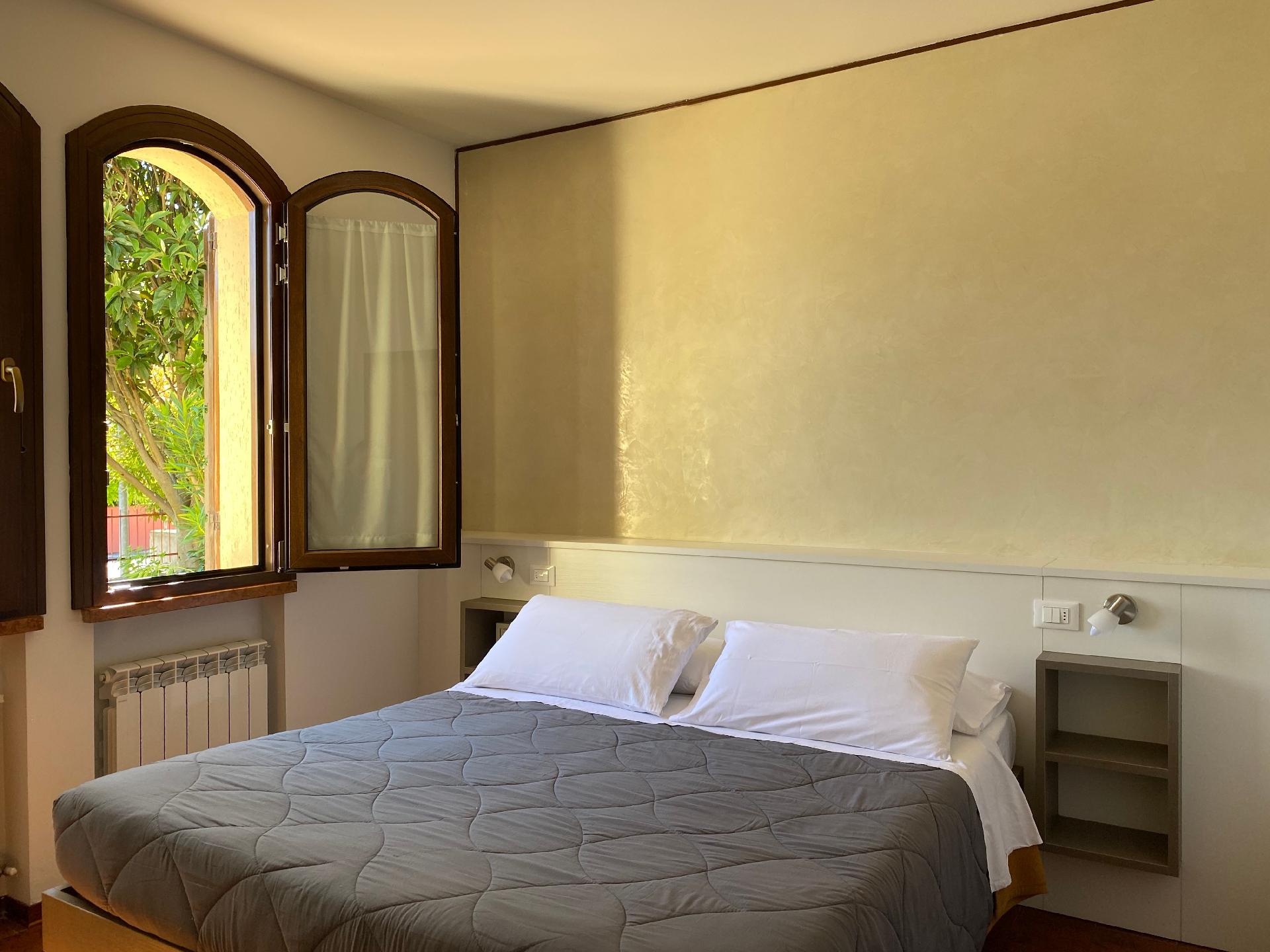 Unabhaengige Wohnung in Sirmione mit Eigener Terra Ferienwohnung in Italien