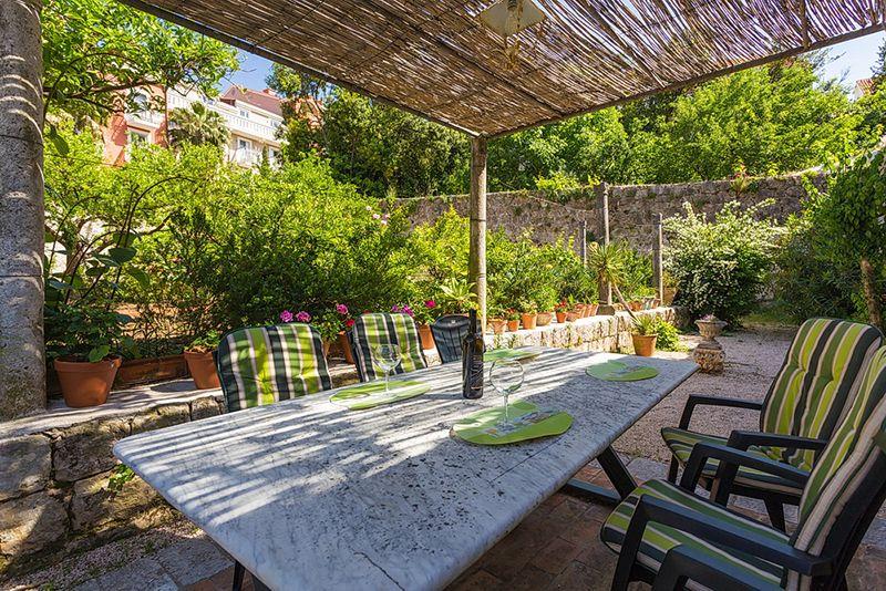 Ferienwohnung für 5 Personen ca. 100 m²  Ferienhaus in Dalmatien