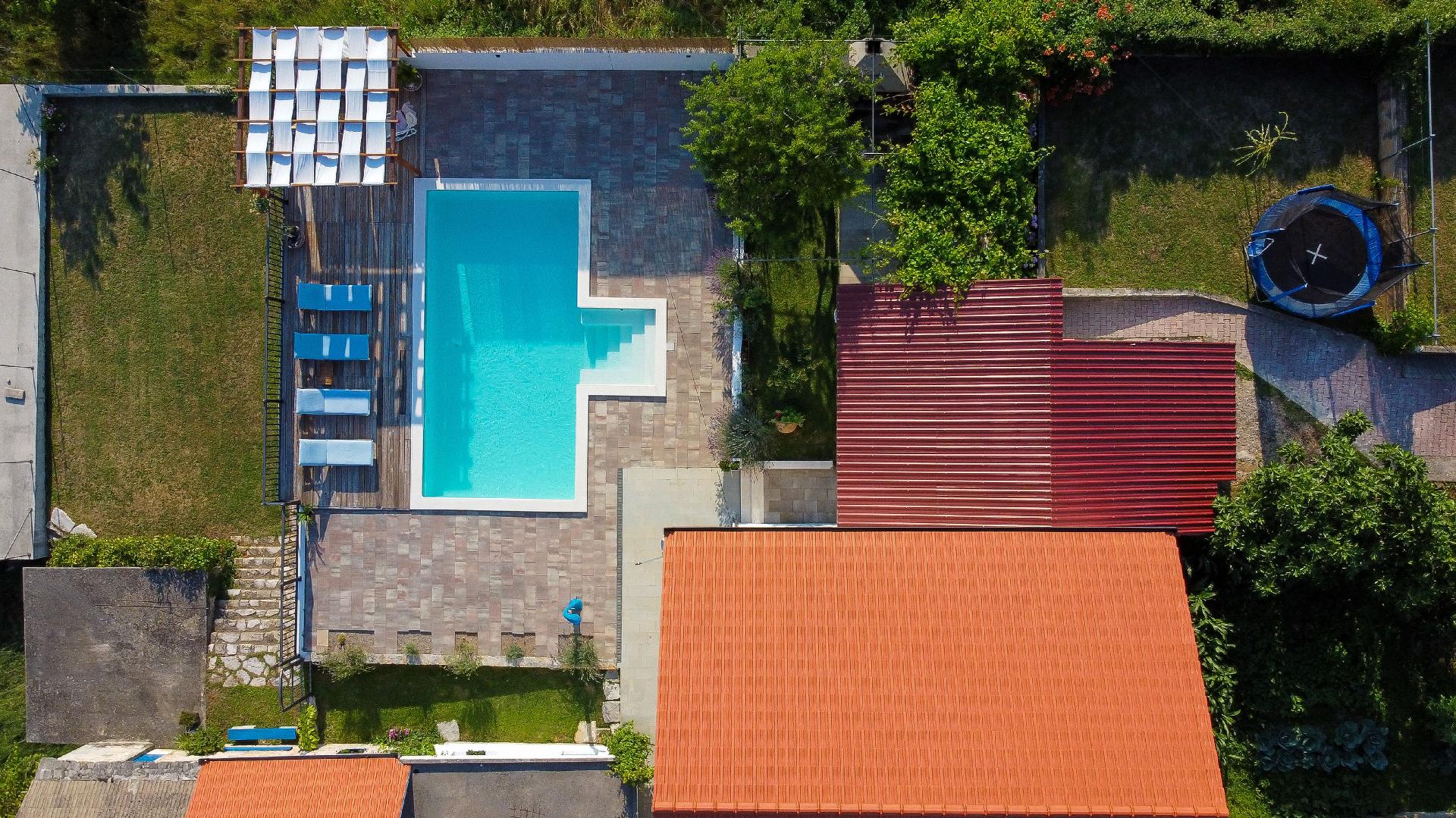 Ferienhaus mit Privatpool für 5 Personen  + 3 Ferienwohnung  kroatische Inseln