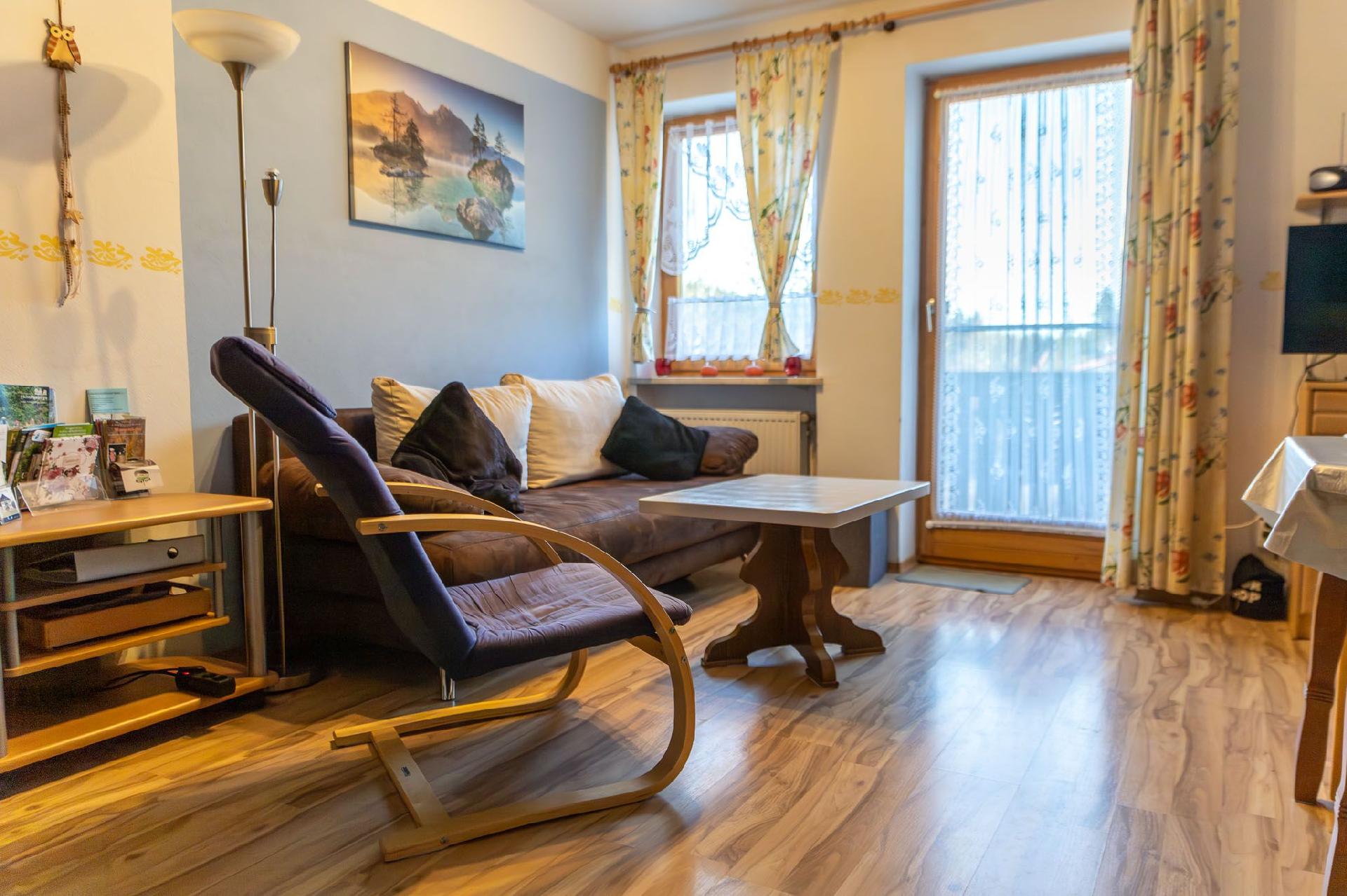 Ferienwohnung mit zwei Schlafzimmern und Balkon Ferienwohnung  Bayern