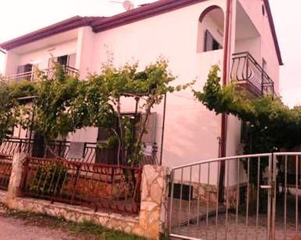 Ferienwohnung für 4 Personen  + 2 Kinder ca.  Ferienhaus  Zadar Riviera