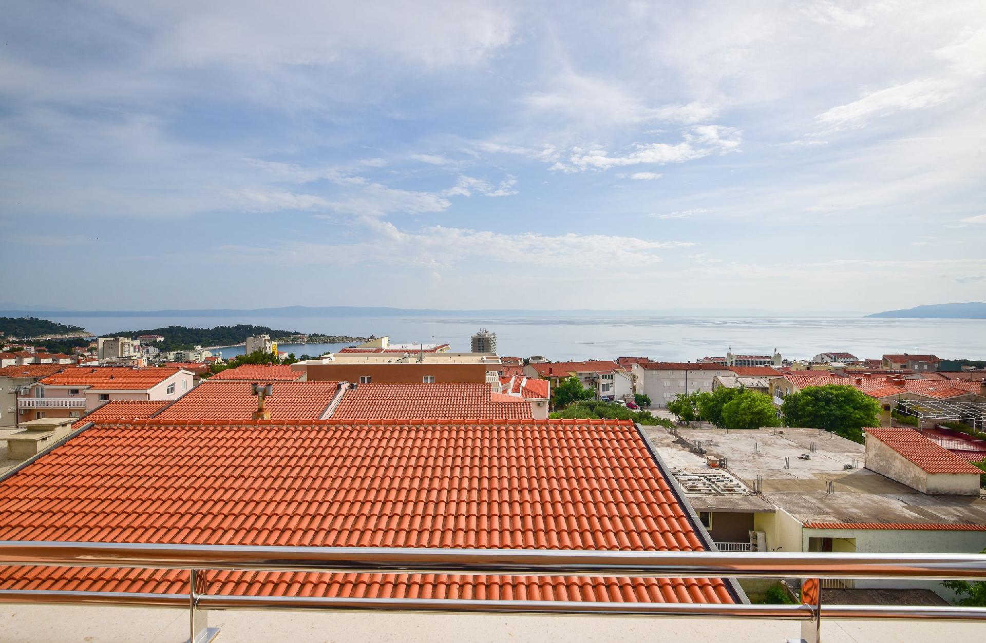 Appartement in Zelenka mit Großem Balkon und Ferienwohnung in Dalmatien
