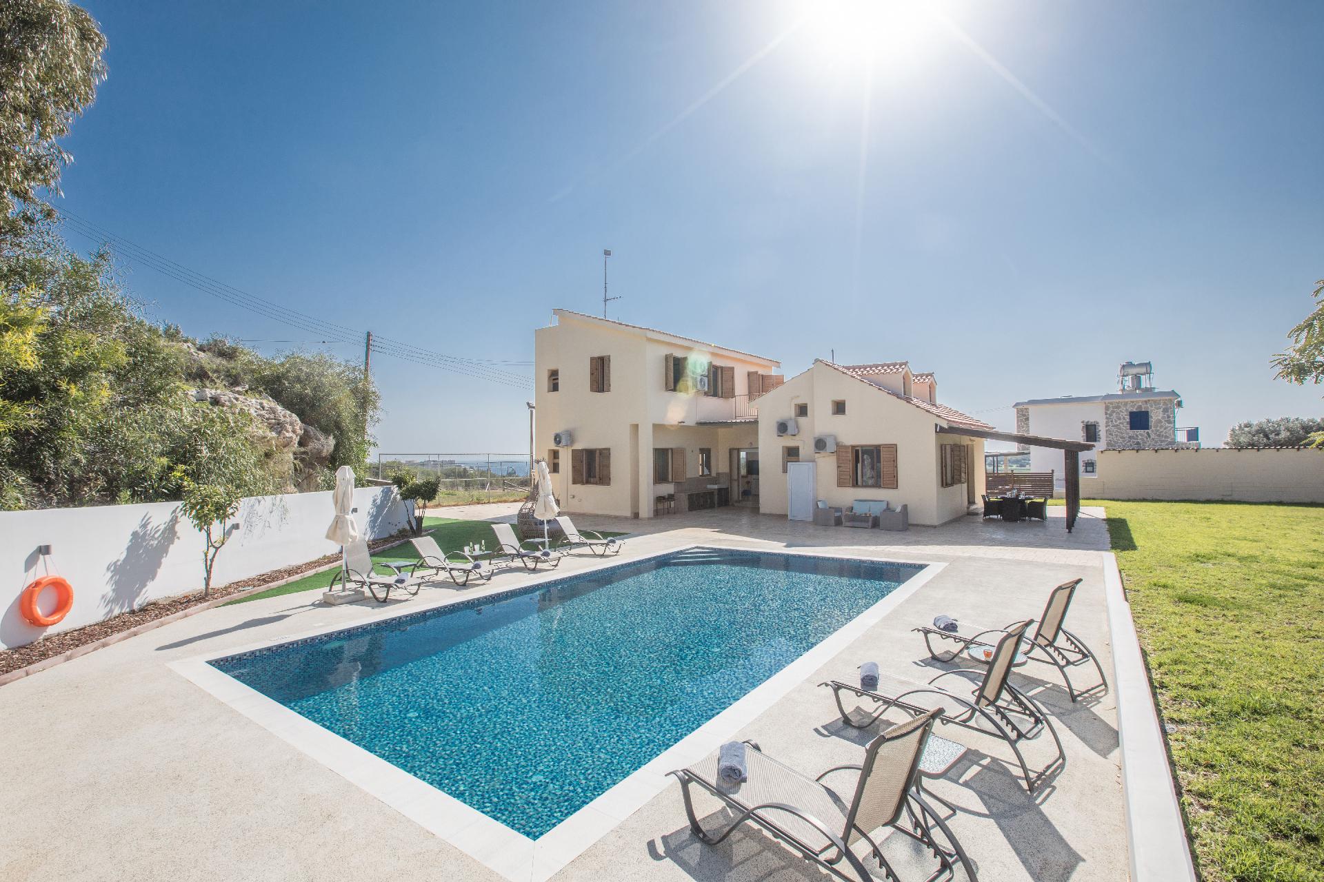 Ferienhaus mit Privatpool für 13 Personen ca. Ferienhaus in Zypern