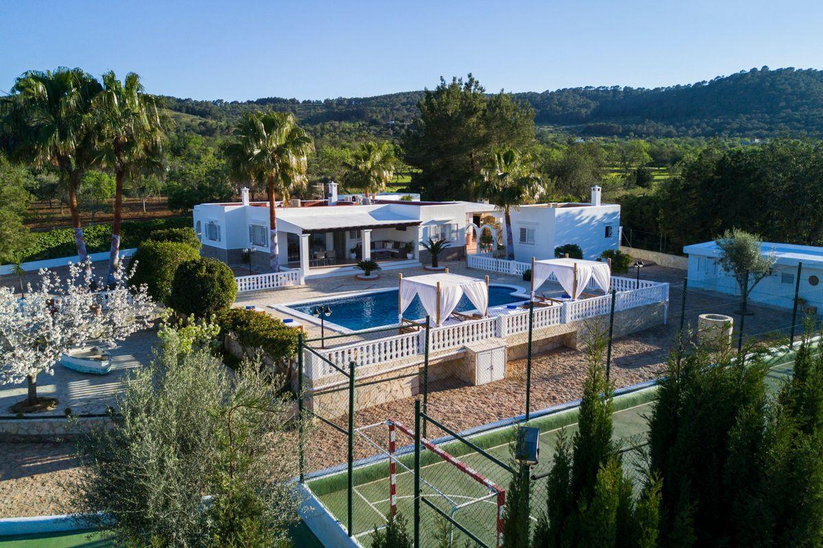 Ferienhaus mit Privatpool für 8 Personen  + 2 Ferienhaus  Ibiza
