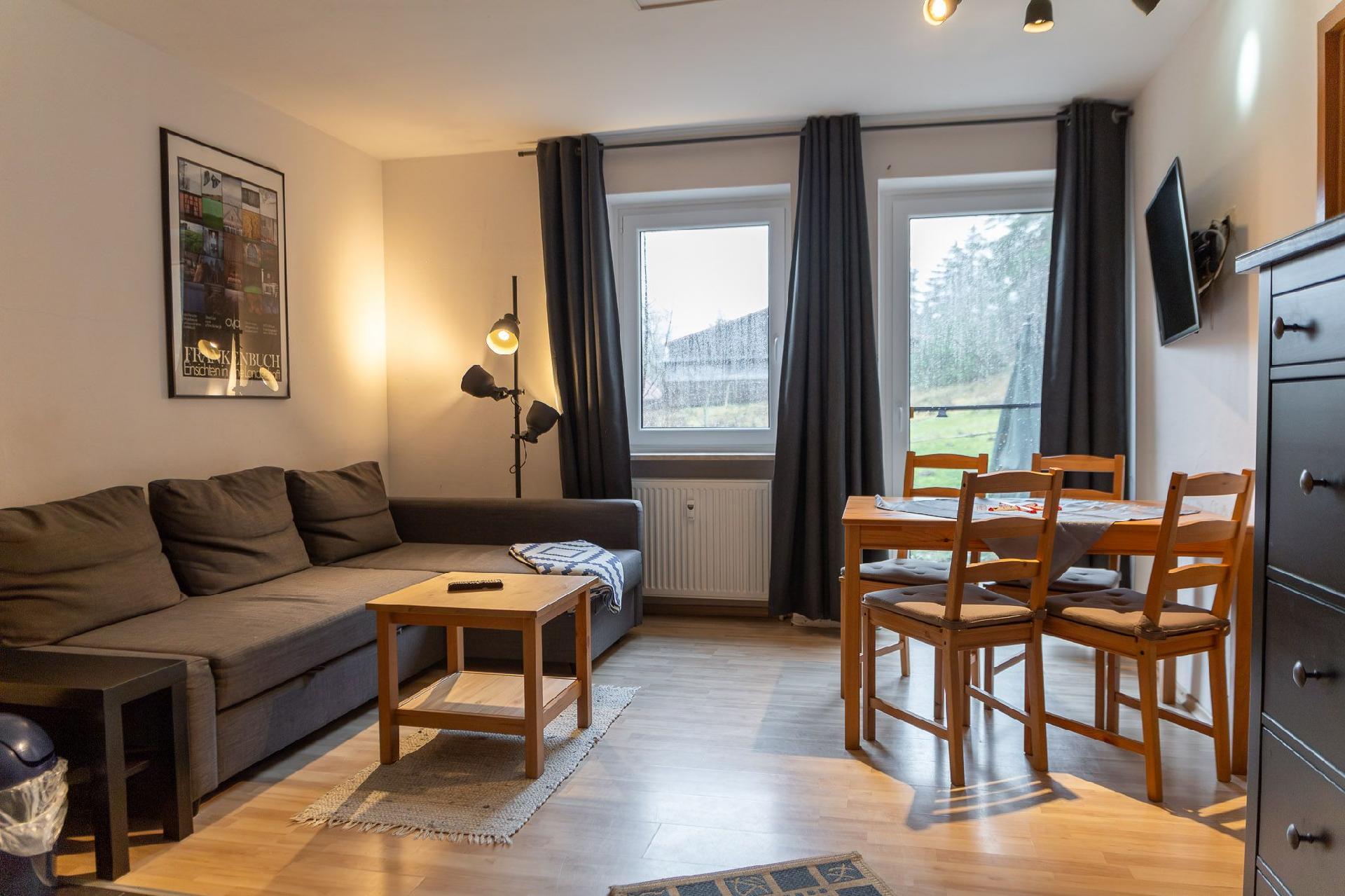 Ferienwohnung mit zwei Schlafzimmern und Terrasse Ferienwohnung  Weißenstadt