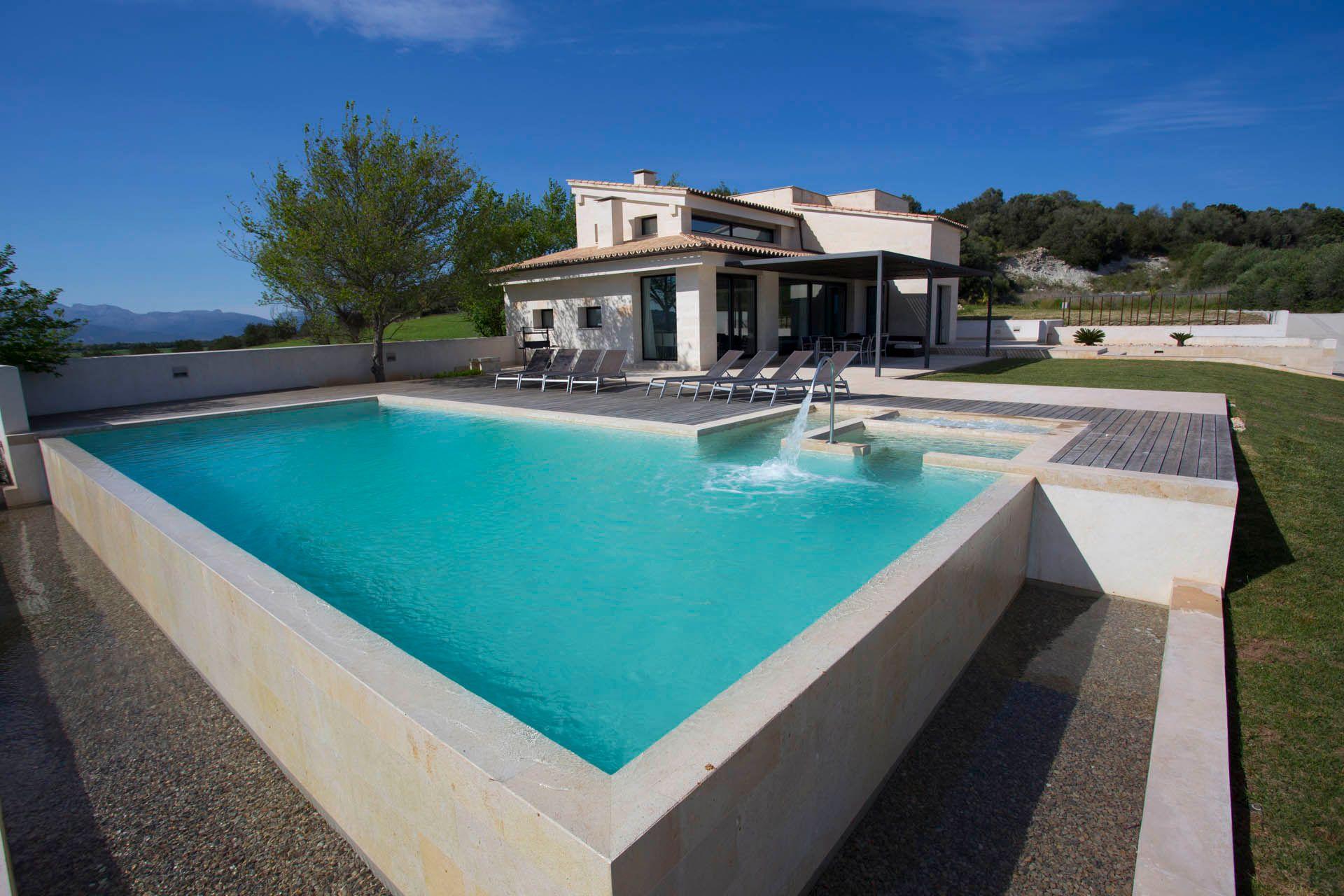 Moderne Villa mit Pool, Internet und Klimaanlage Ferienhaus  Mallorca Nord