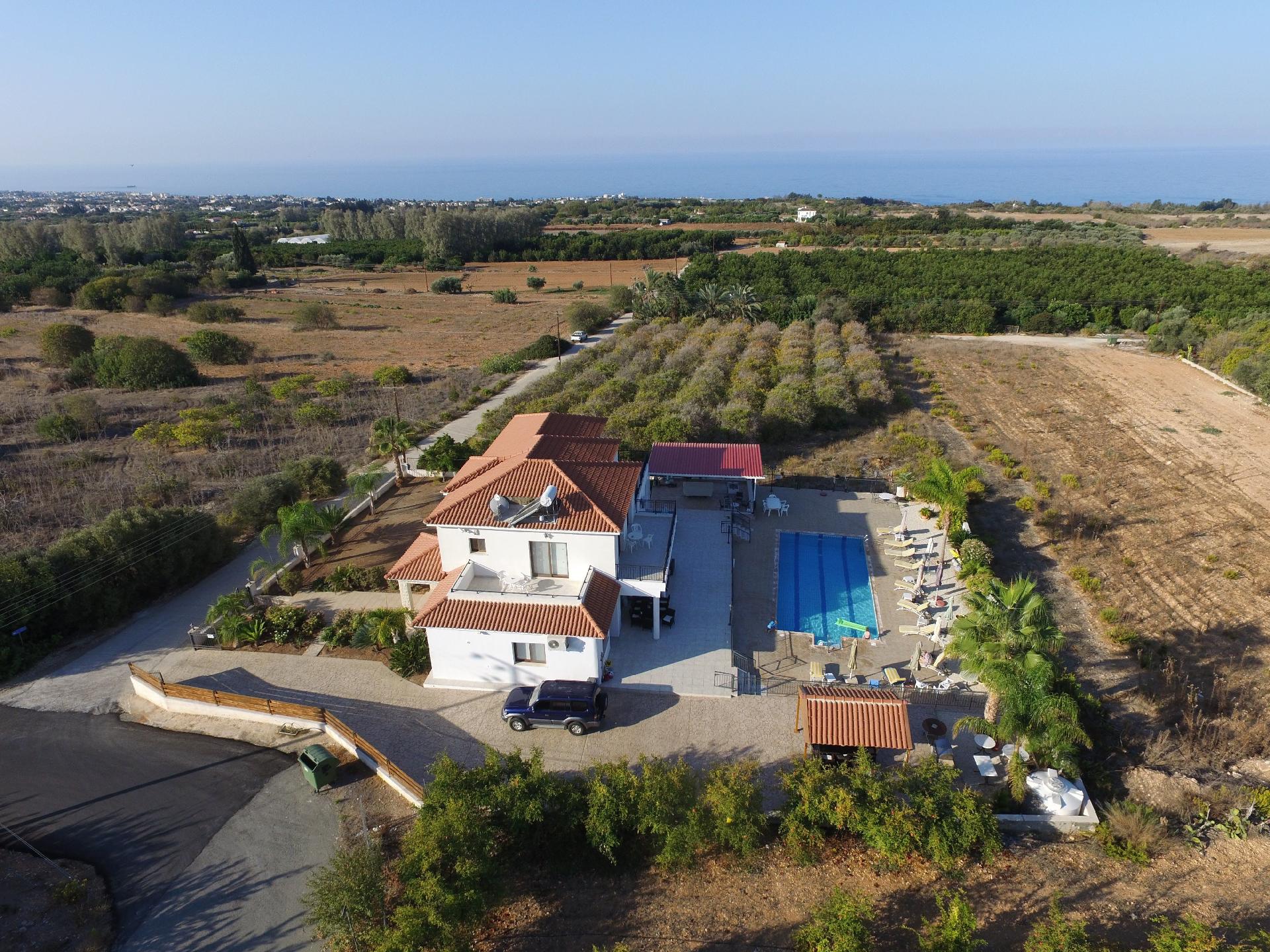 Ferienhaus mit Privatpool für 8 Personen  + 2 Ferienhaus in Zypern