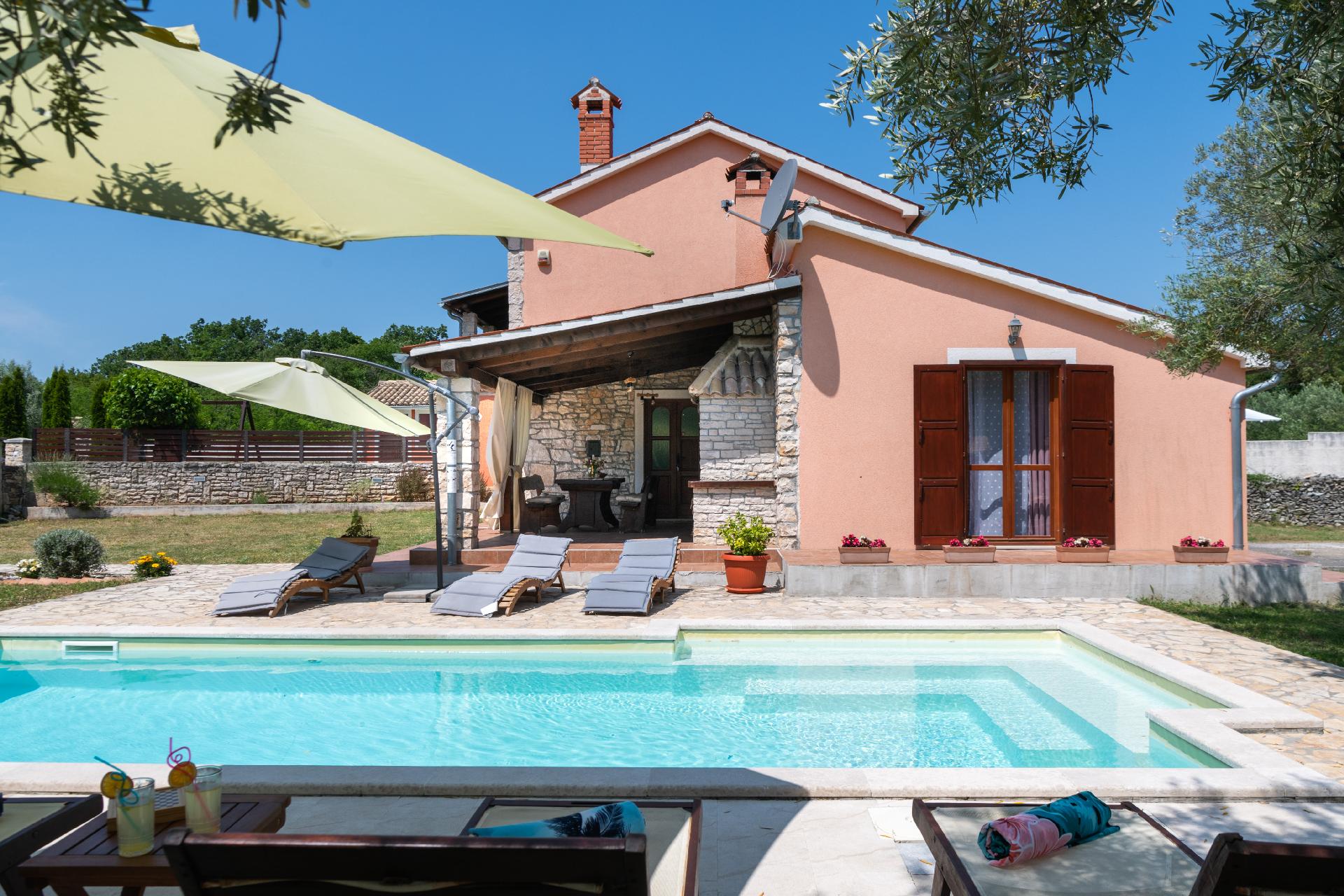 Ferienhaus mit Privatpool für 8 Personen ca.   in Istrien