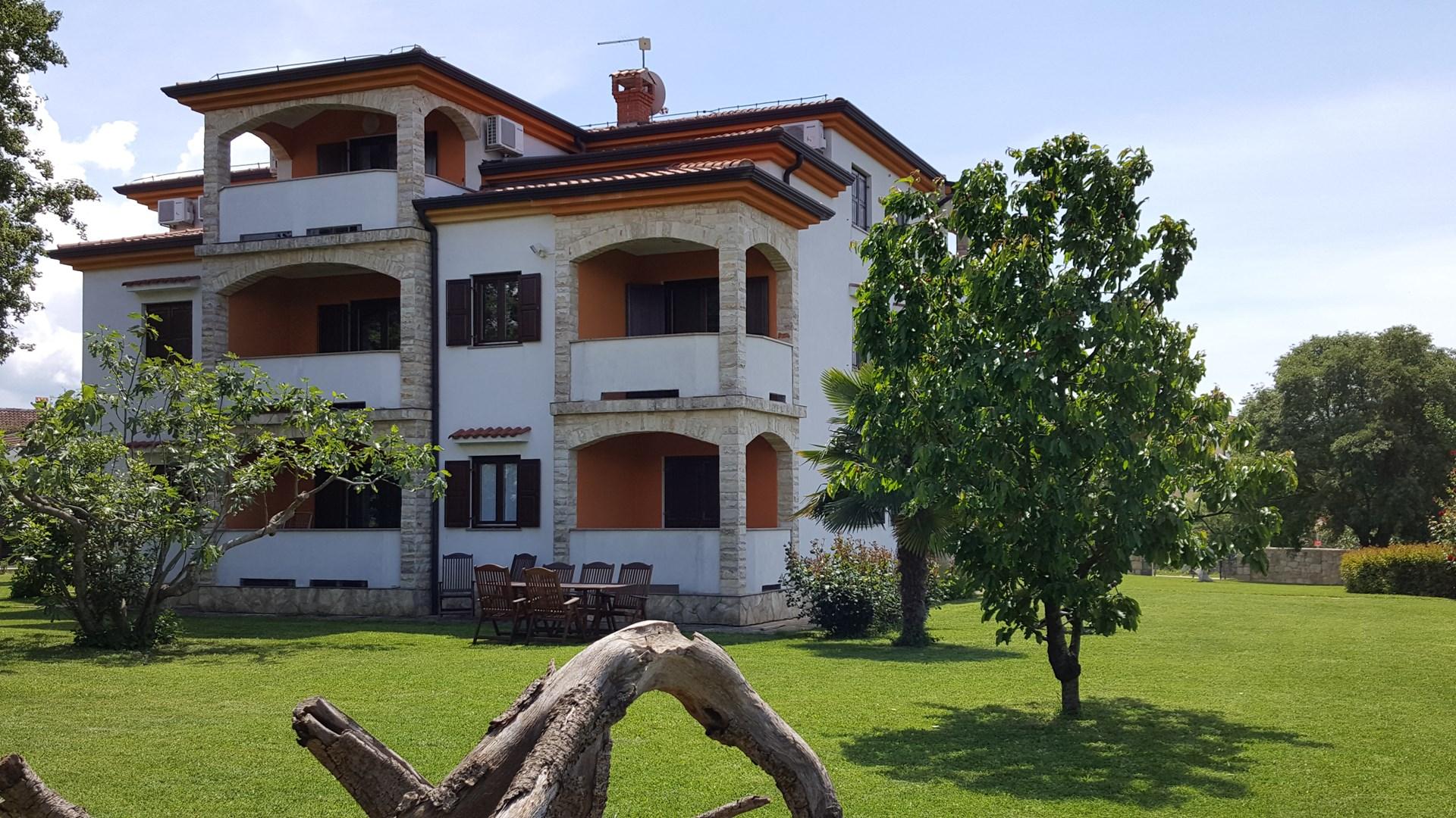 Appartement in Funtana mit Grill Ferienwohnung in Kroatien