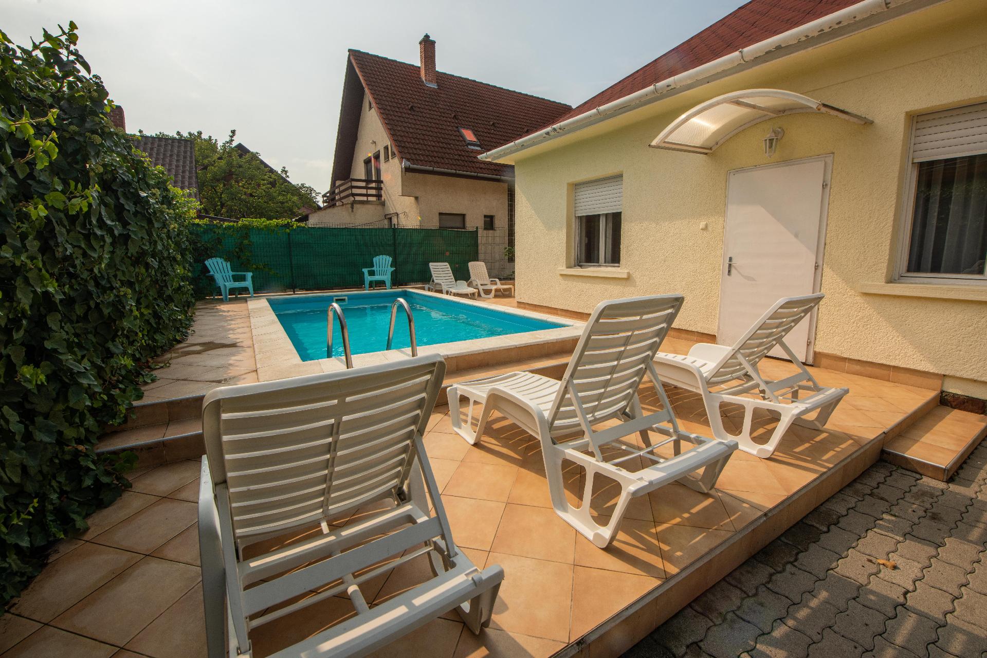 Privathaus mit Pool und Garten in Siofok Plattense Ferienhaus in Ungarn