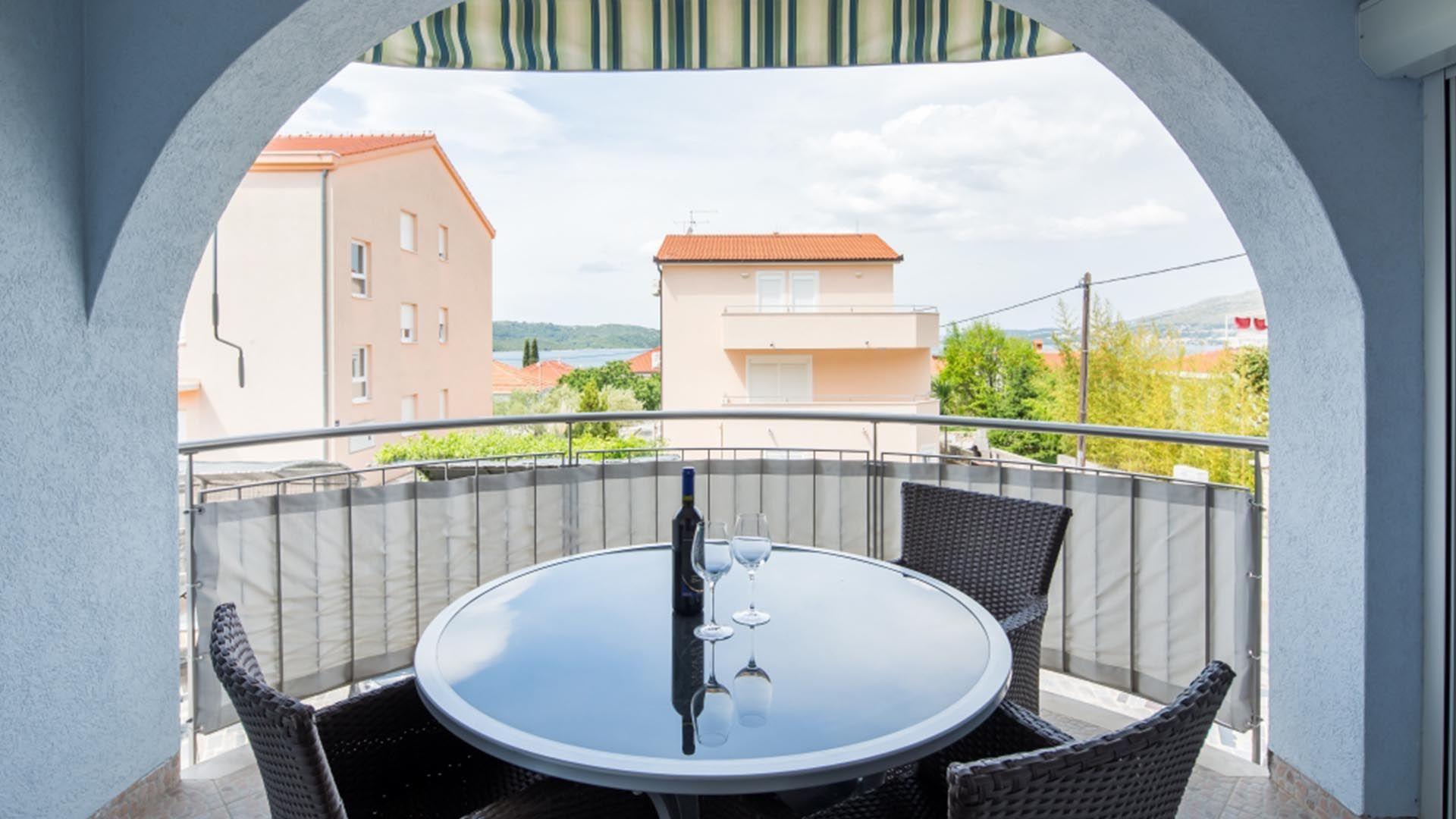 Ferienwohnung für 3 Personen ca. 30 m² i   Split Riviera