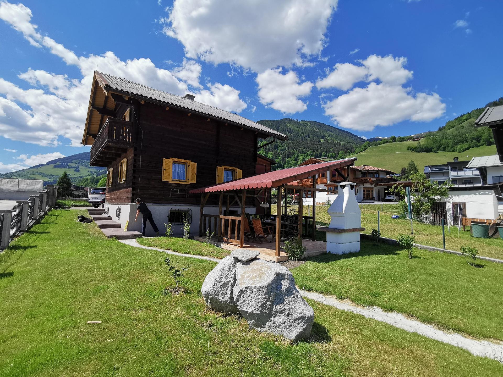 Ferienhaus in Uttendorf mit Grill, Garten und Terr  in Österreich