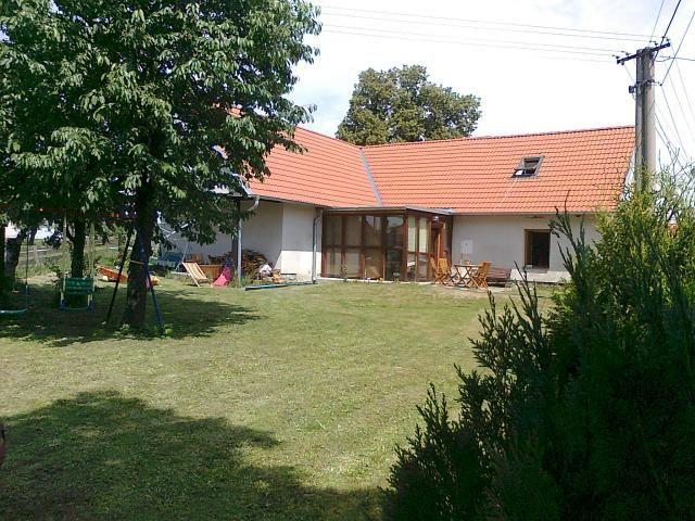 Ferienhaus in Libo?ezy mit Garten und Grill   Tschechische Republik