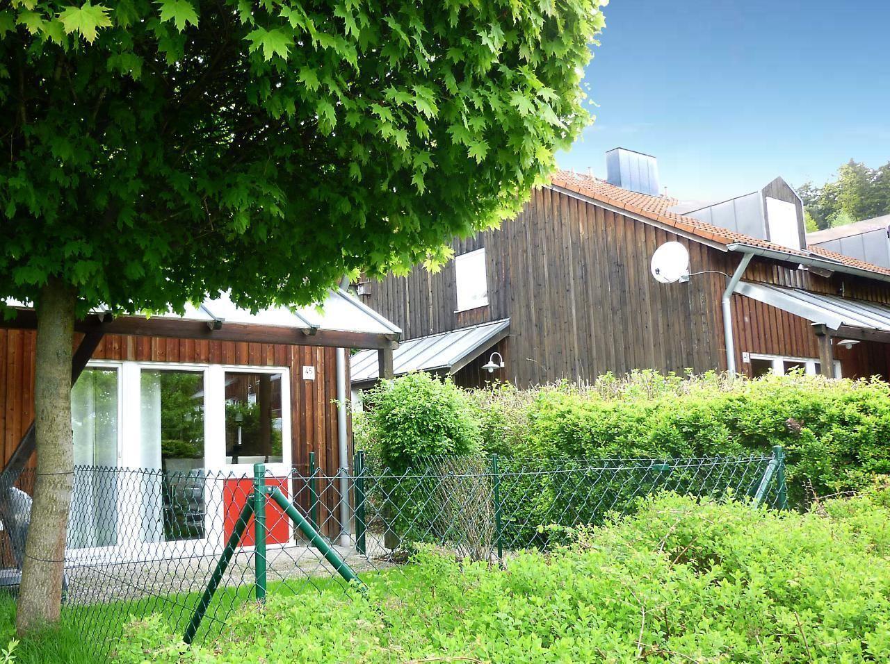 Ferienhaus in Zandt mit Möblierter Terrasse  im Bayerischer Wald
