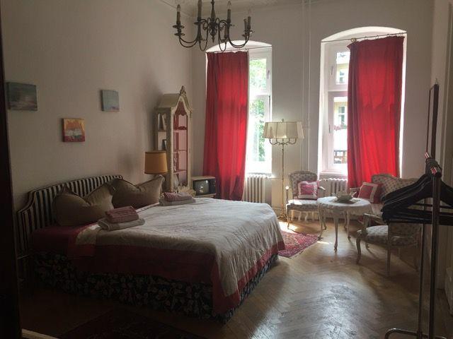 Appartement in Charlottenburg mit Kleinem Balkon  