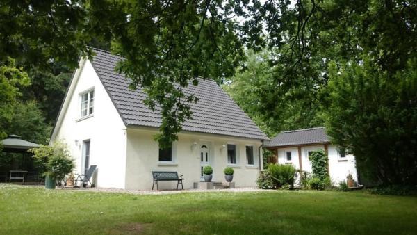 Ferienhaus in Gudendorf mit Grill, Terrasse und Ga  in Schleswig Holstein