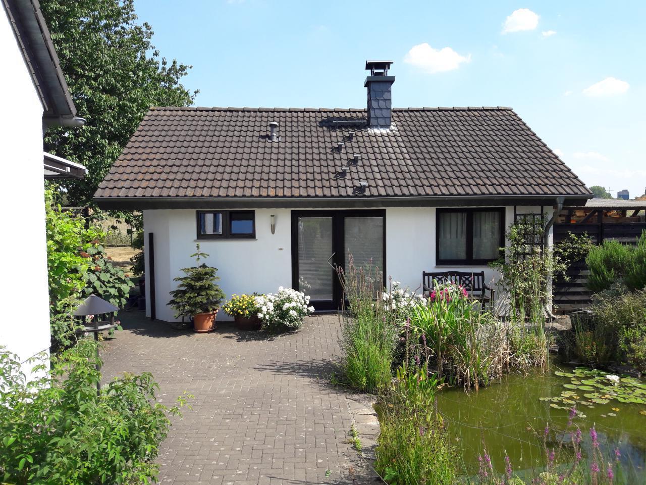 Kleines Ferienhaus in Hermülheim mit Garten  in Europa