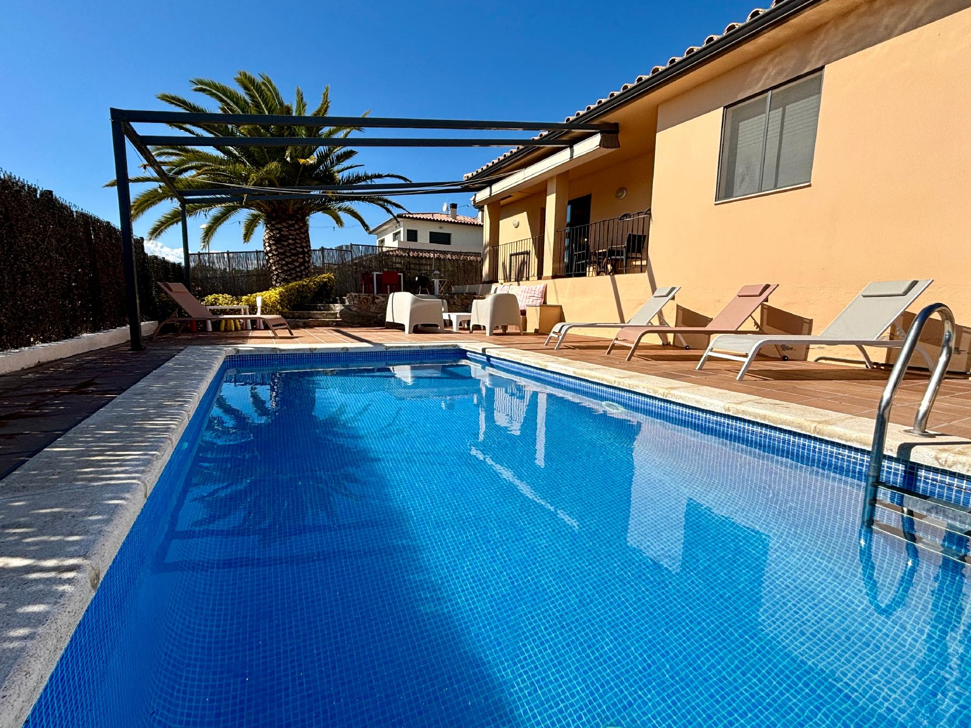 Modernes Einfamilienhaus mit privatem Pool Villa T  in Spanien