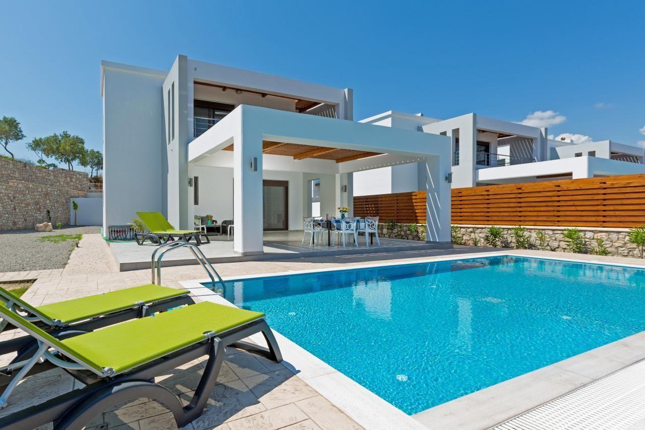 Villa am Strand mit privatem Pool  in Europa