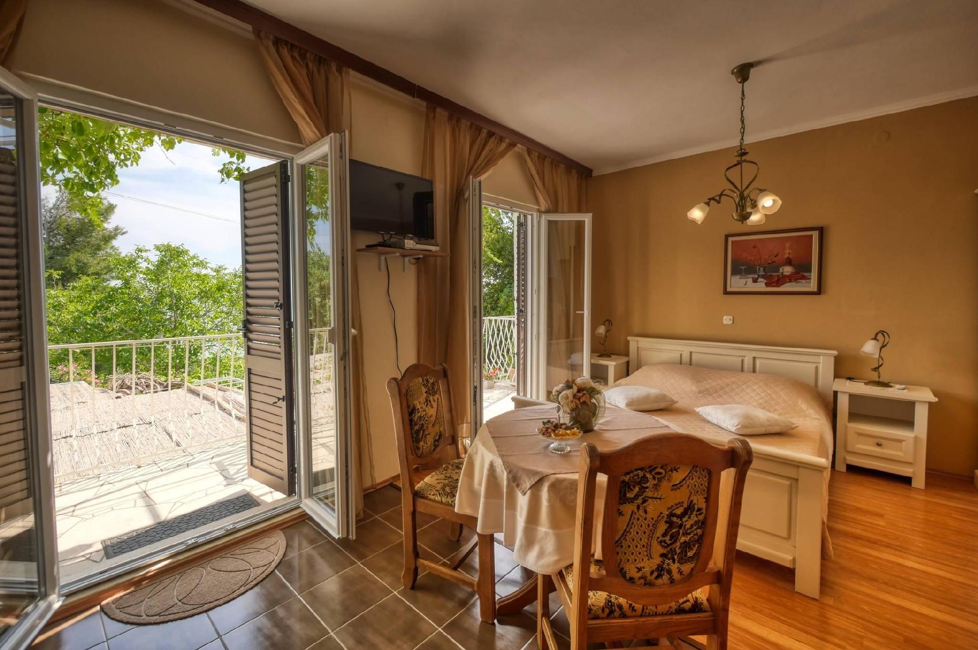 Appartement in Mlini mit Terrasse, Grill und Garte  in Dalmatien