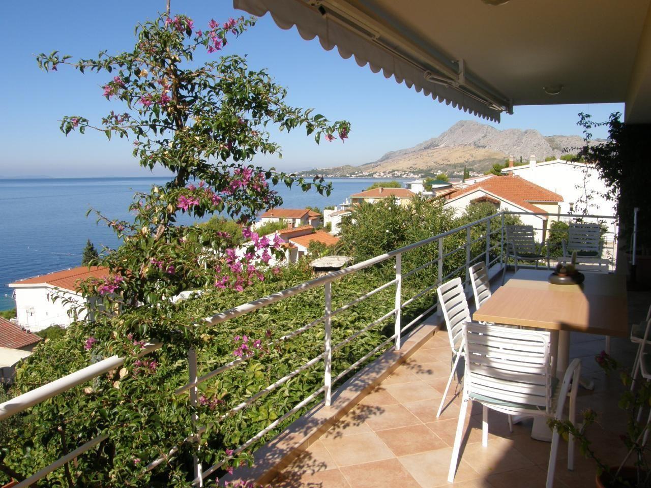 Wohnung in Omi? mit Garten, Grill und Terrasse  in Dalmatien