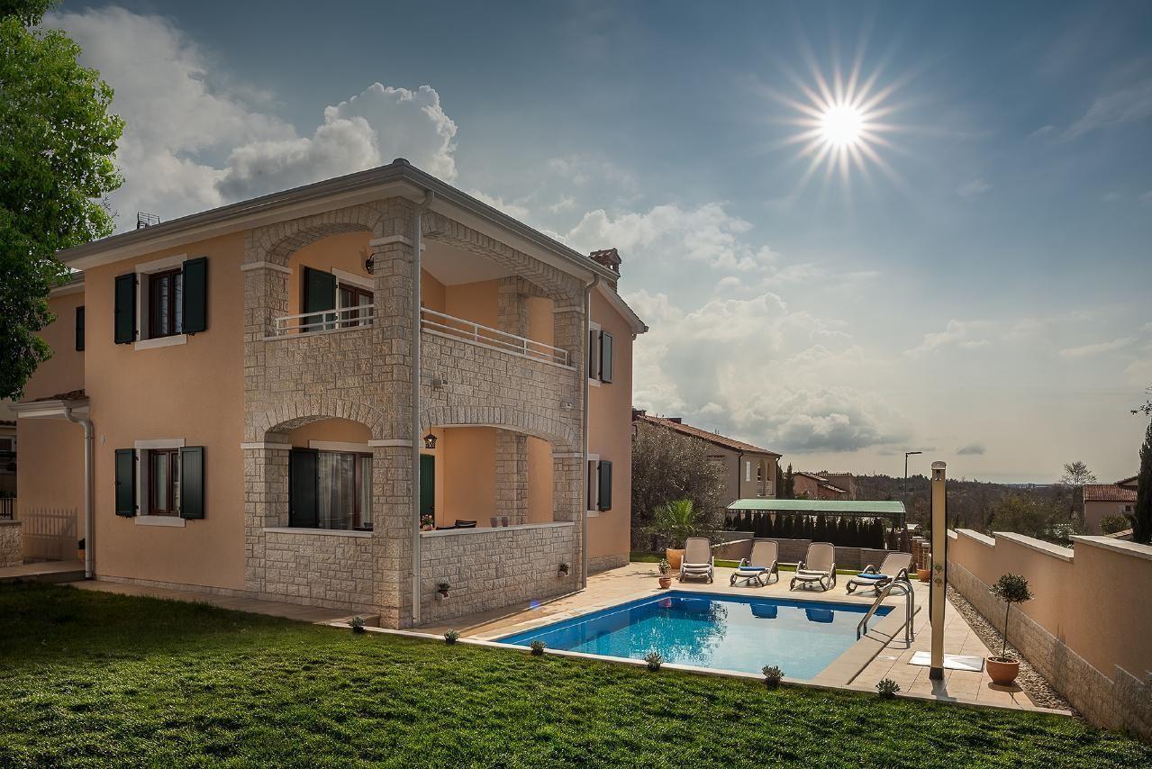 Villa  Elize mit Pool, bis 8 Personen, Nahe des Fe Ferienhaus in Istrien