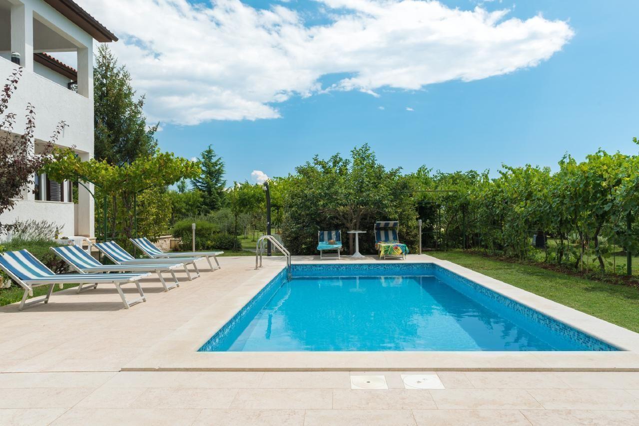 Appartement in Kapelica, Istria County mit Private  in Istrien
